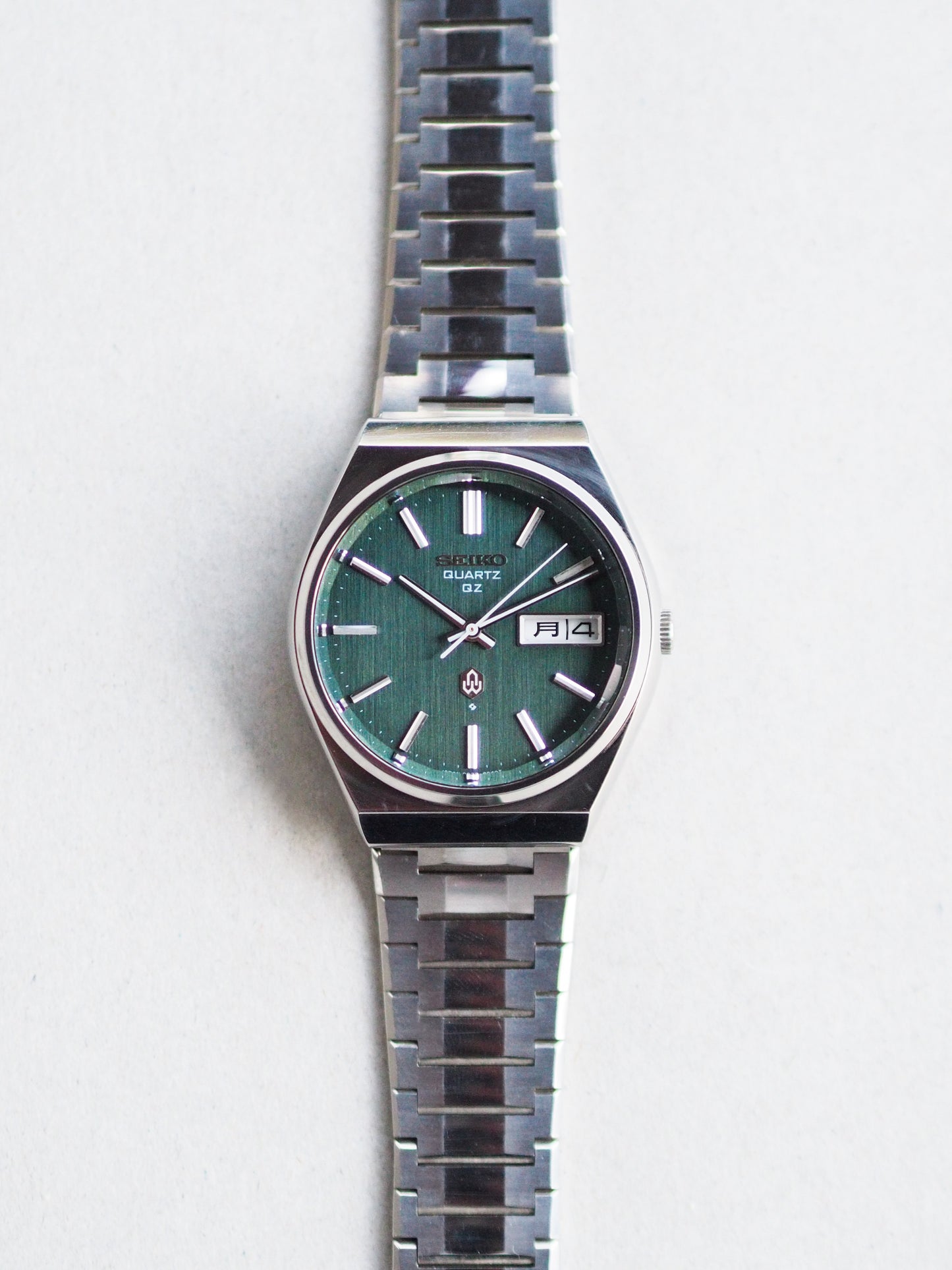 Seiko QZ 0923-8040 Quartz Green Moss Linen Dial