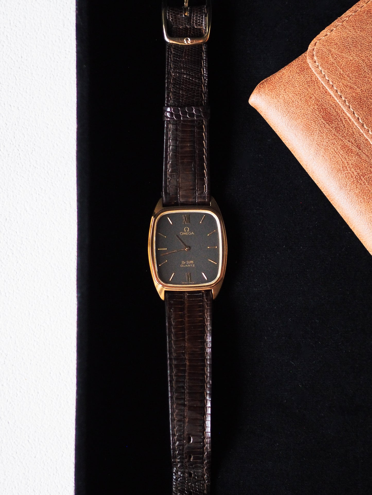 Omega De Ville Quartz 1365 Tank GP Cadran gris foncé