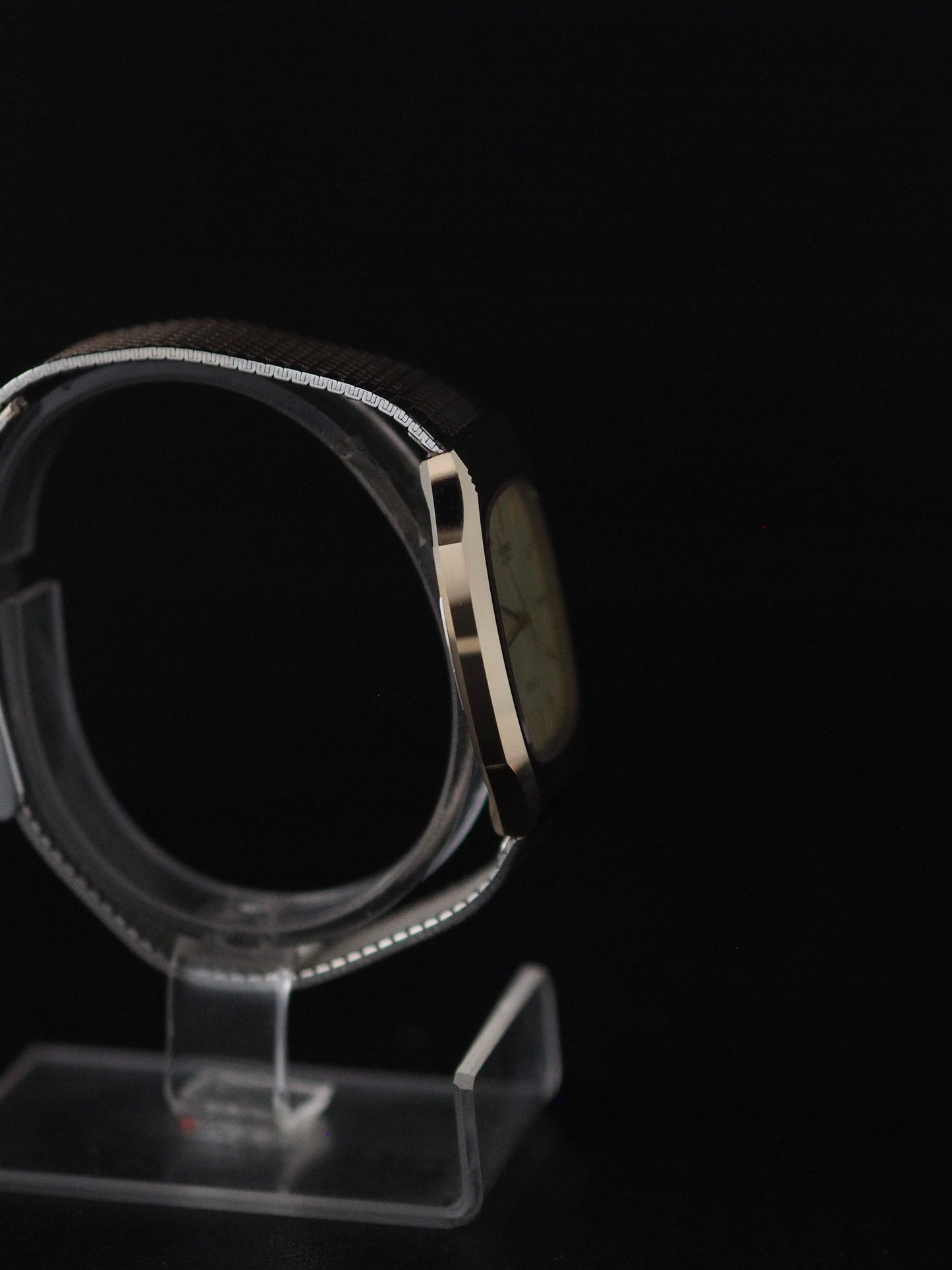 Seiko Dolce 7731-5091 Tonneau Tungsten Carbide Gold Textured Dial