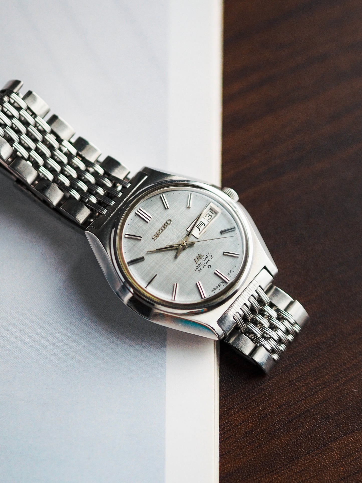 Seiko LM 5606-7010 Lord Matic Grey Linen Dial