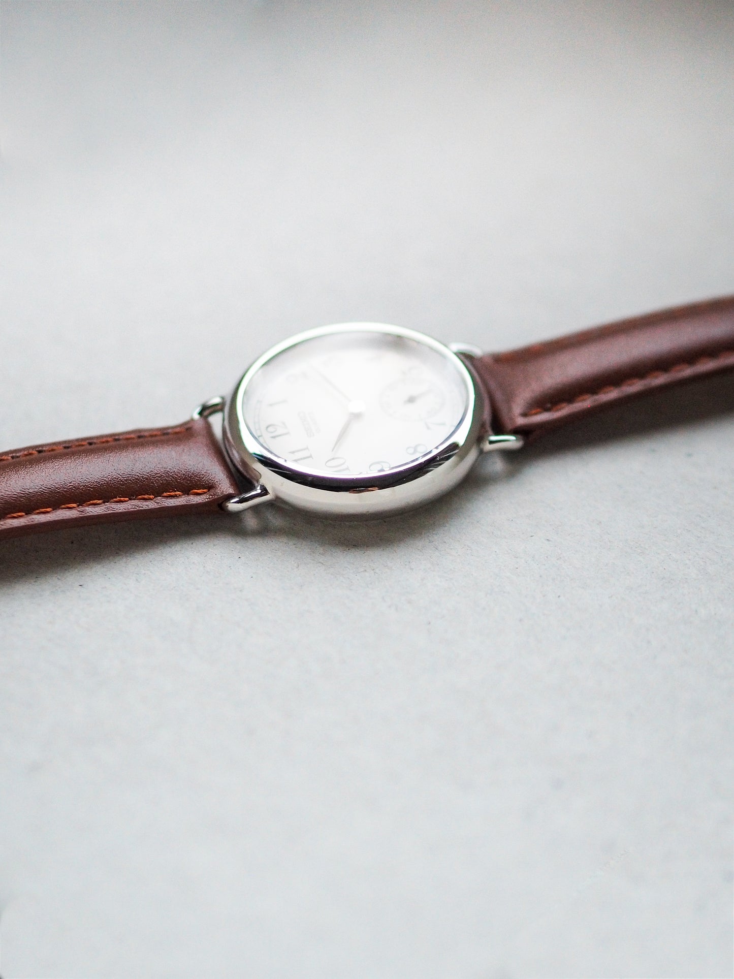 Seiko Quartz 2G28-6000 Sub-second White Dial