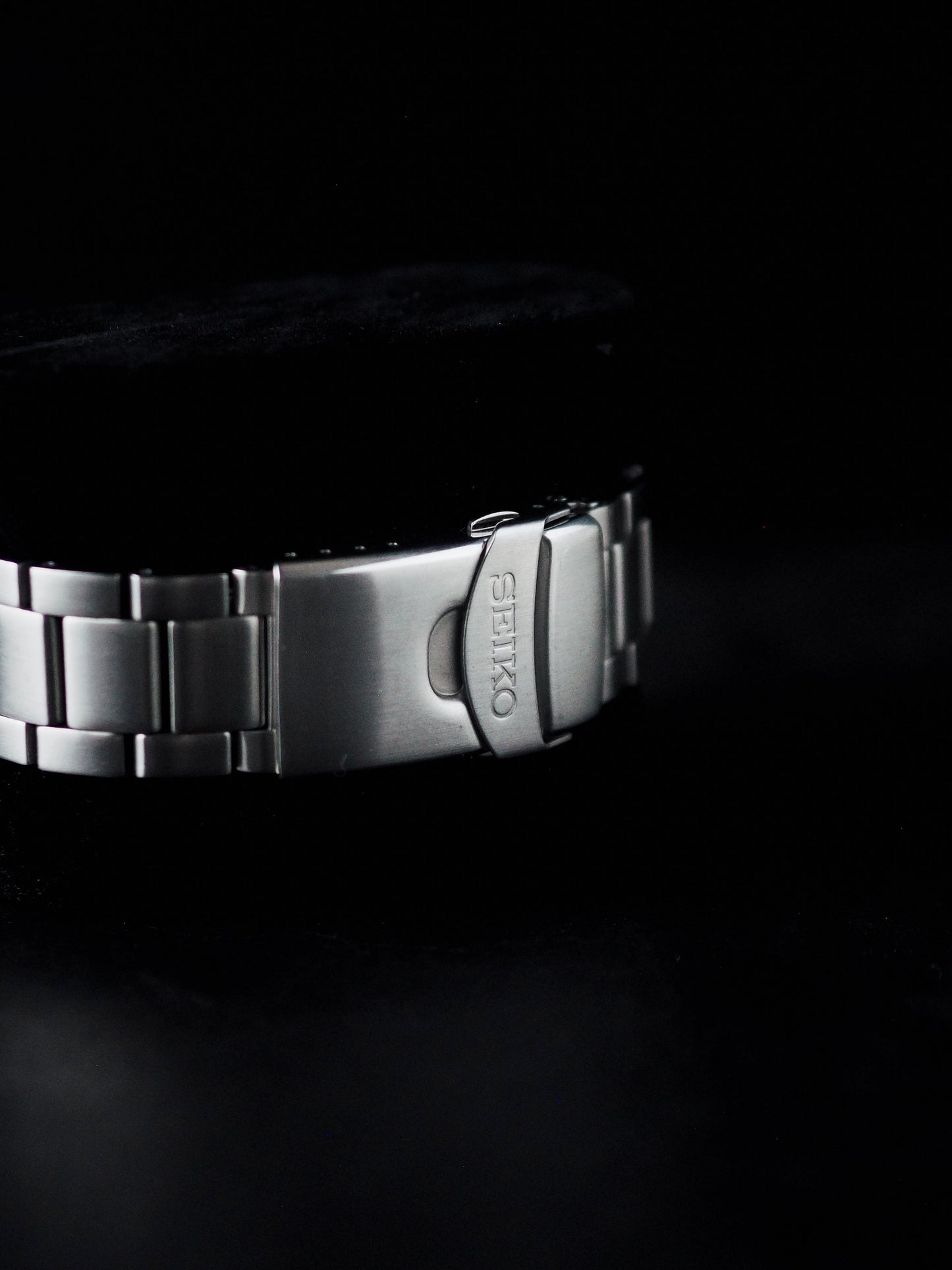 Seiko 5 Sports SNZF17J1 Cadran noir oursin