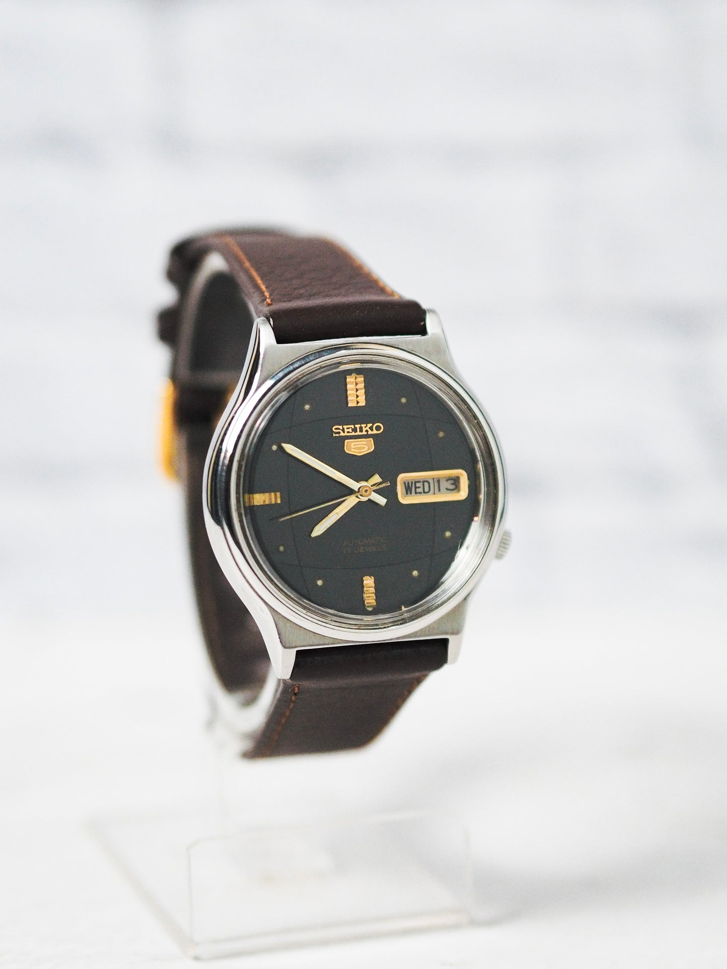 Seiko 5 7009-3050 Black Pattern Dial