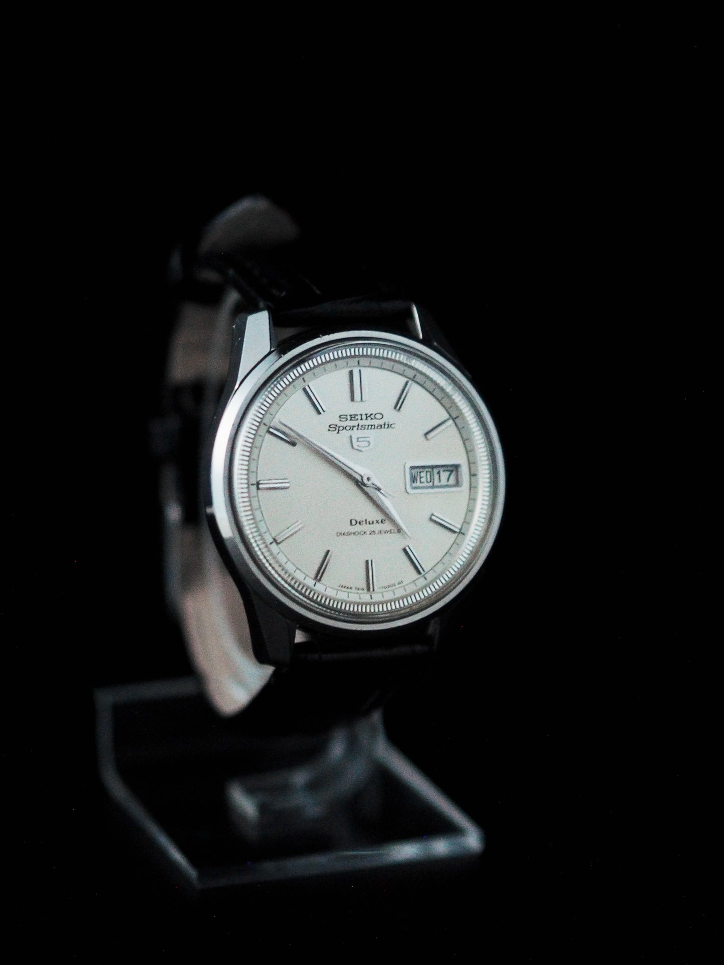 Seiko Sportmatic 5 Deluxe 7619-7010 Inner Fluted Silver Sunburst Dial