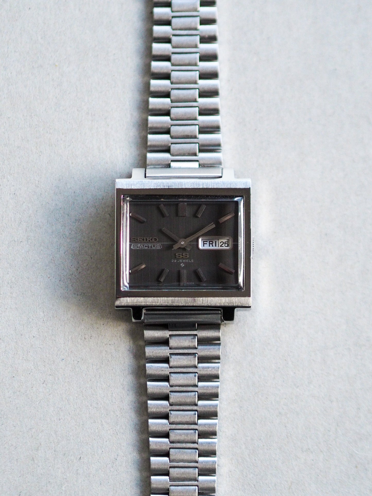 Seiko 5 Actus SS 6106-5440 TV Shape Dark Gray Linen Dial