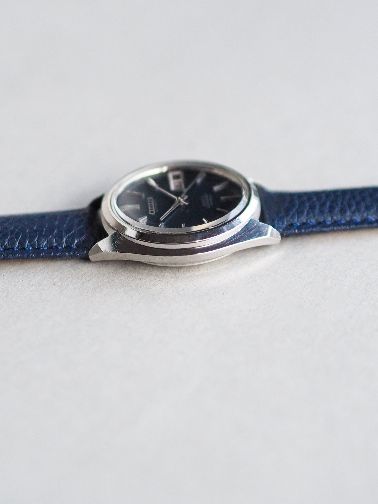 Citizen Leopard 4-770382 Y Hi-Beat 28800 Dark Blue Textured Sunburst Dial