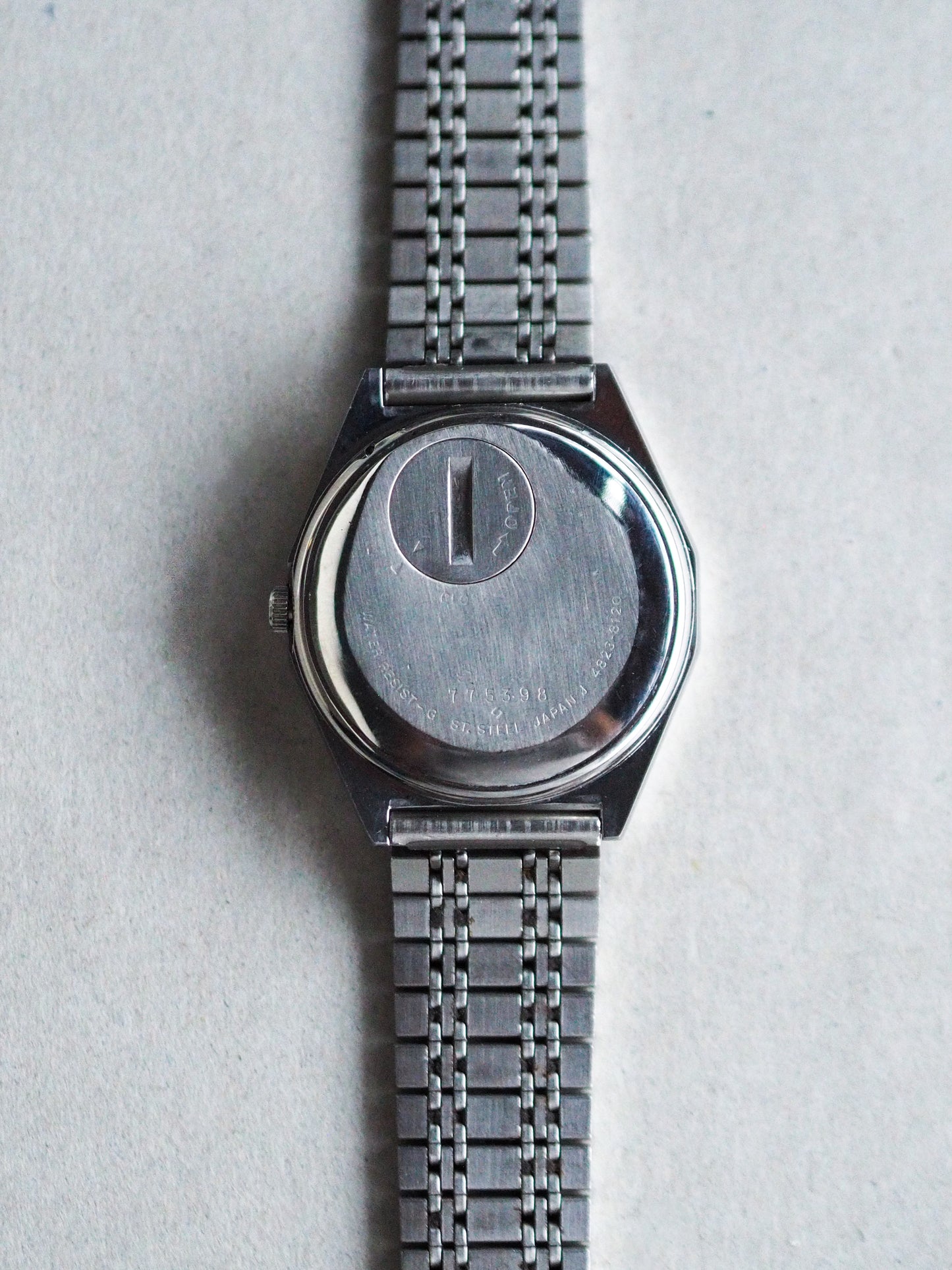 Seiko King Quartz 4823-8120 White Glossy Textured Dial