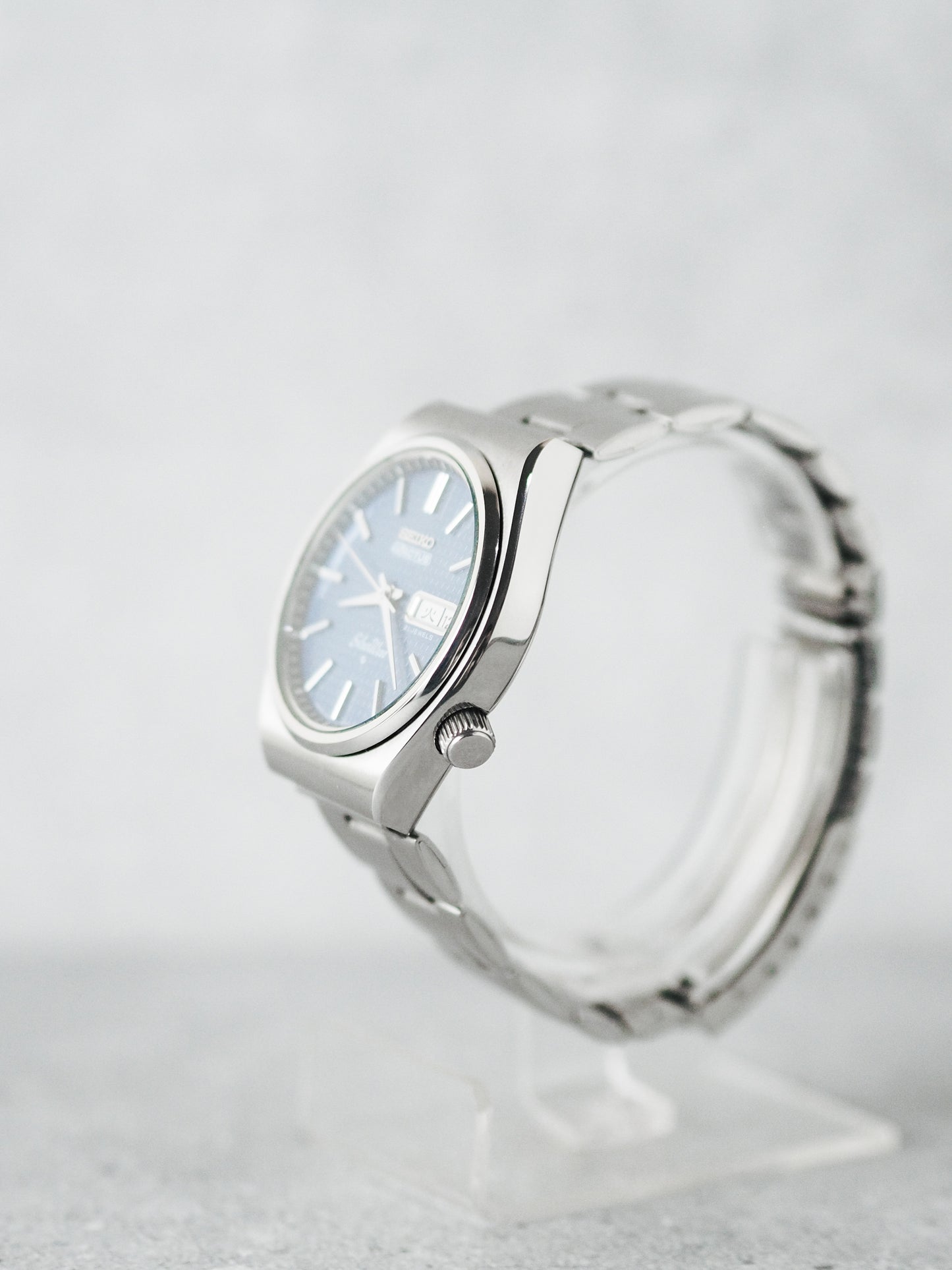 Seiko 5 Actus 6306-8010 Silverwave Blue Shuriken Dial