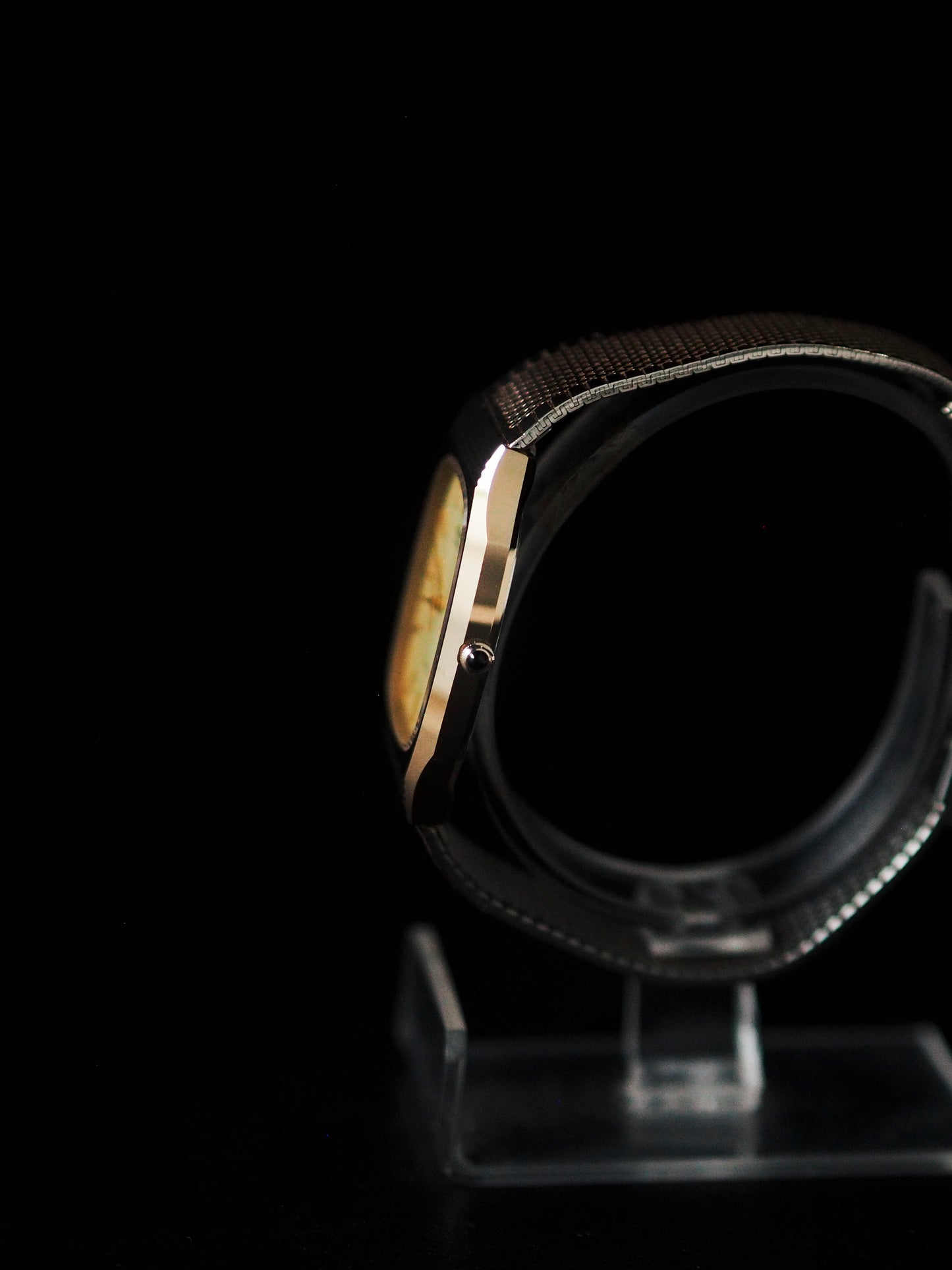 Seiko Dolce 7731-5091 Tonneau Tungsten Carbide Gold Textured Dial