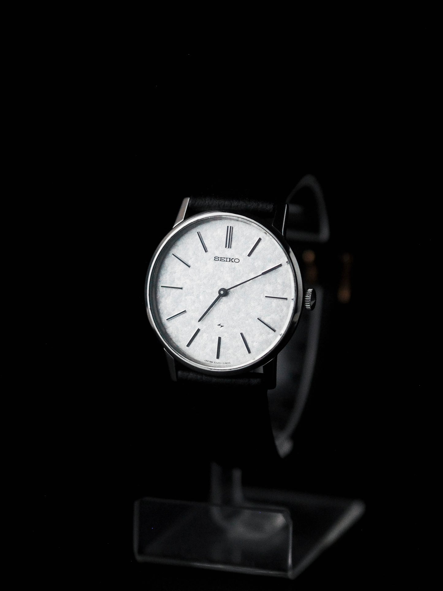 Seiko Chariot 2220-0430 Silver Snowflake Textured Dial