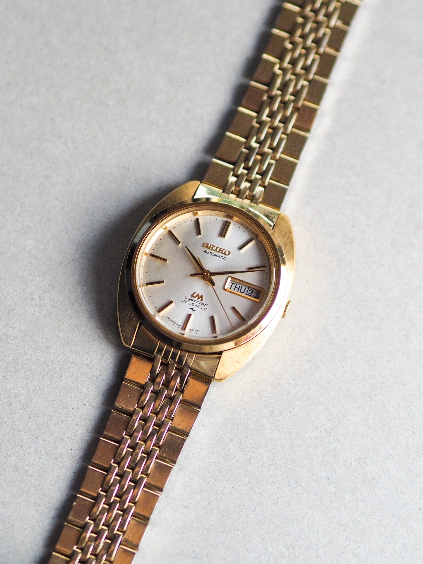 Seiko LM 5206-6030 Lord Matic Special SGP White Sunburst Dial