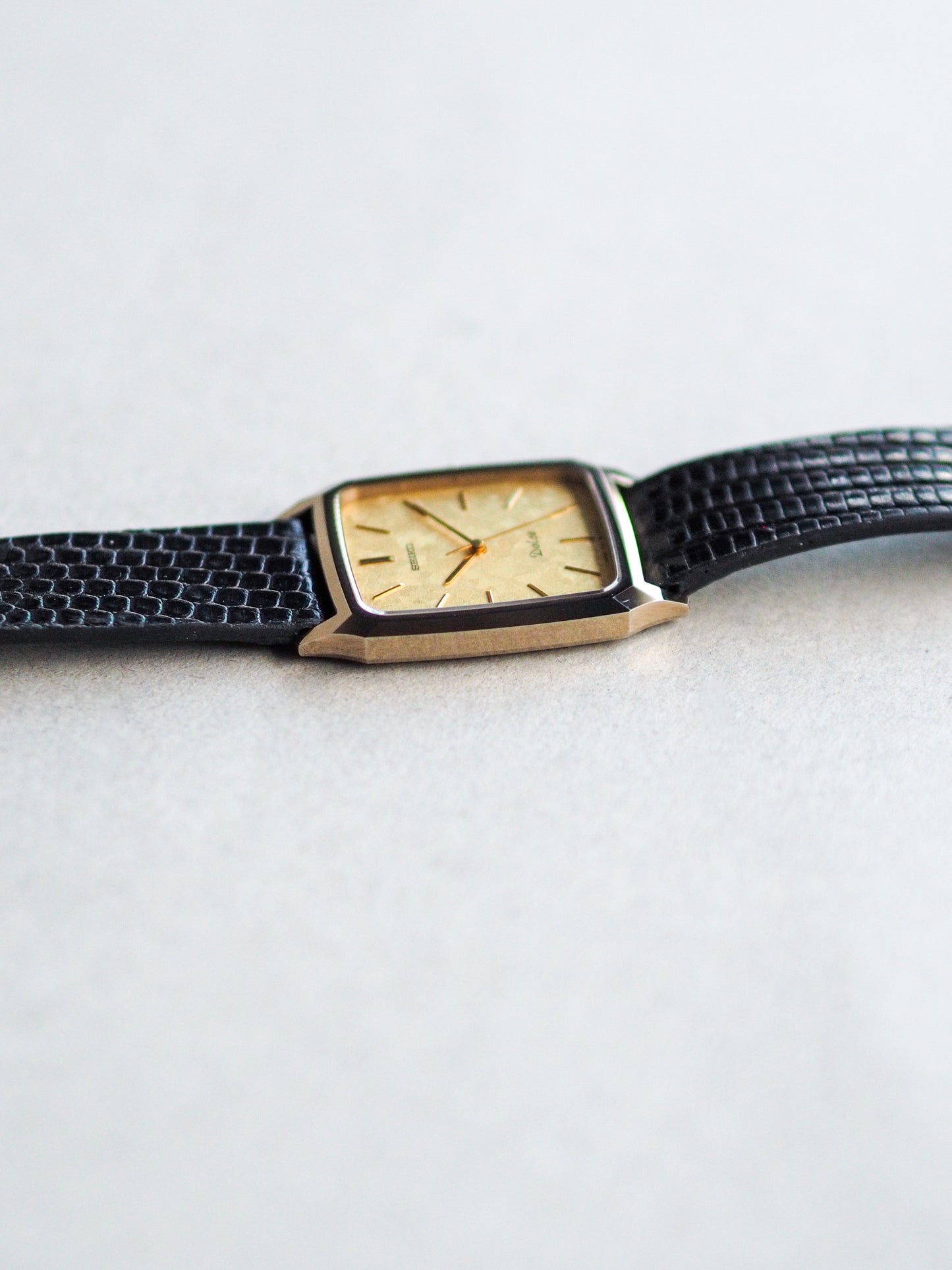 Seiko Dolce 7741-5140 Tank Ceramics Gold Flake Dial