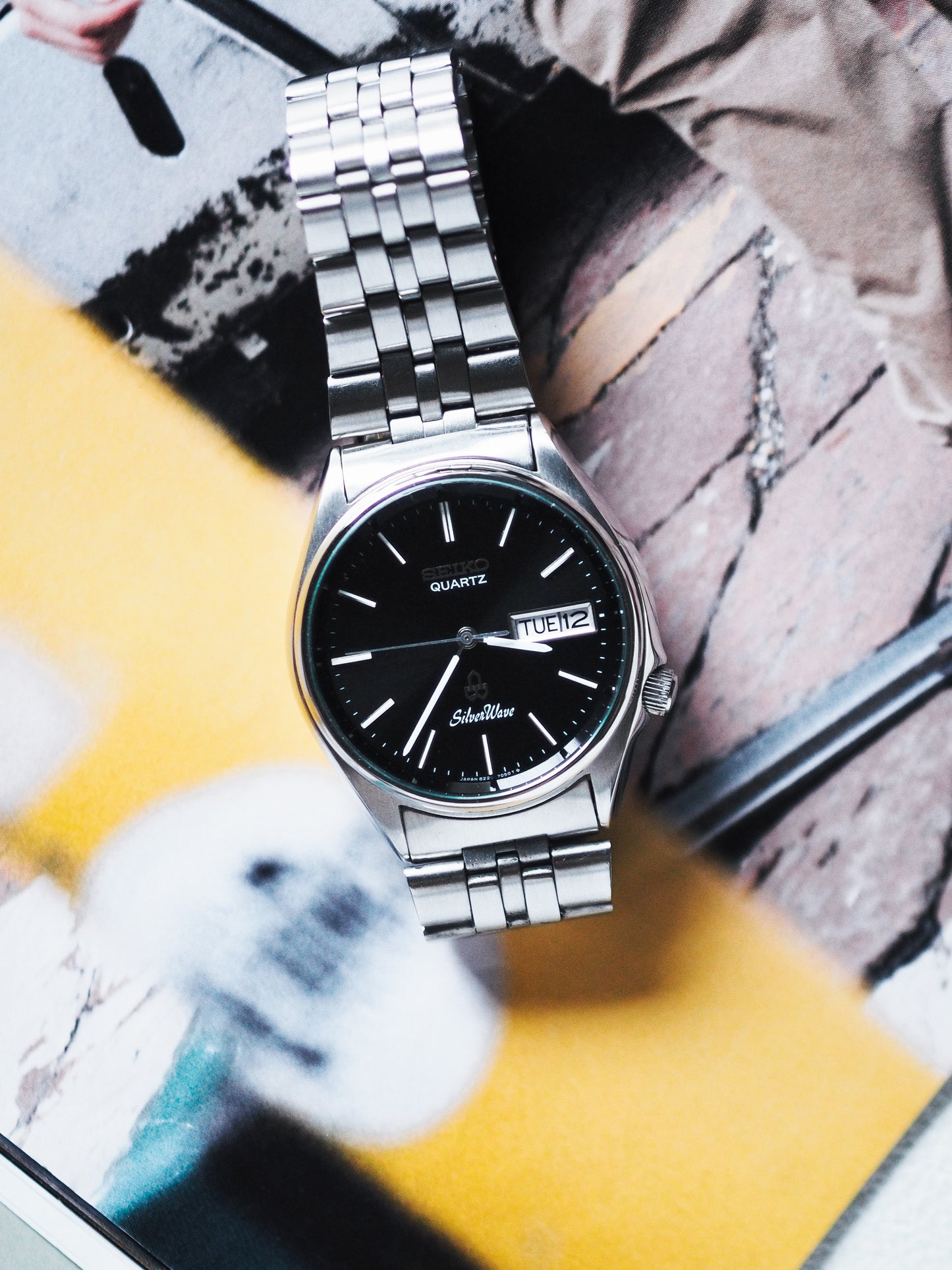 Seiko Quartz 8229-703B Silverwave Black Sunburst Dial