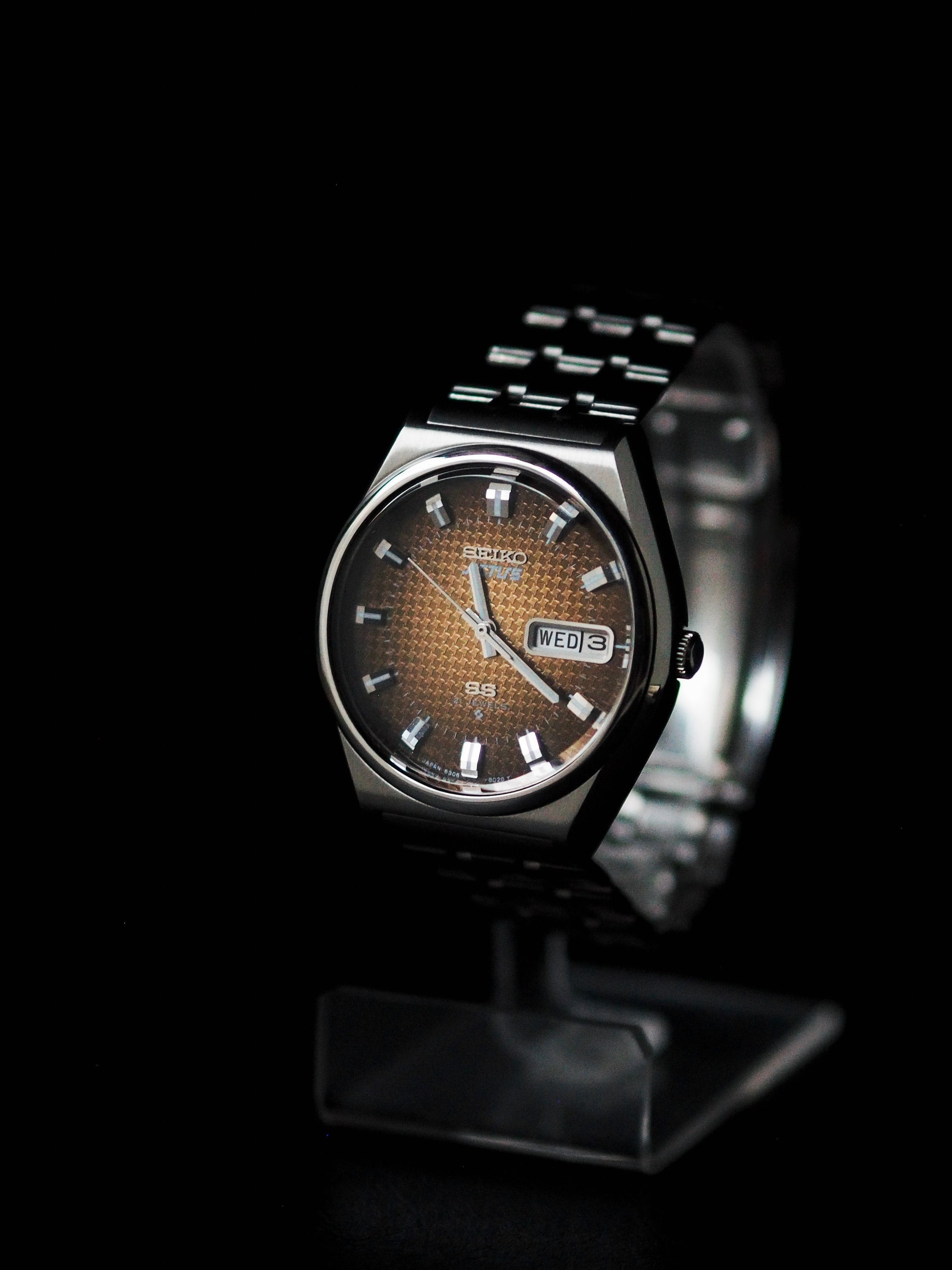 Seiko 5 checkered online dial