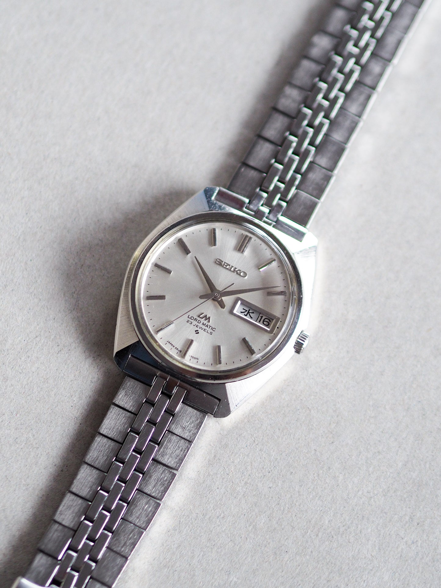 Seiko LM 5606-7000 Lord Matic Silver Sunburst Dial