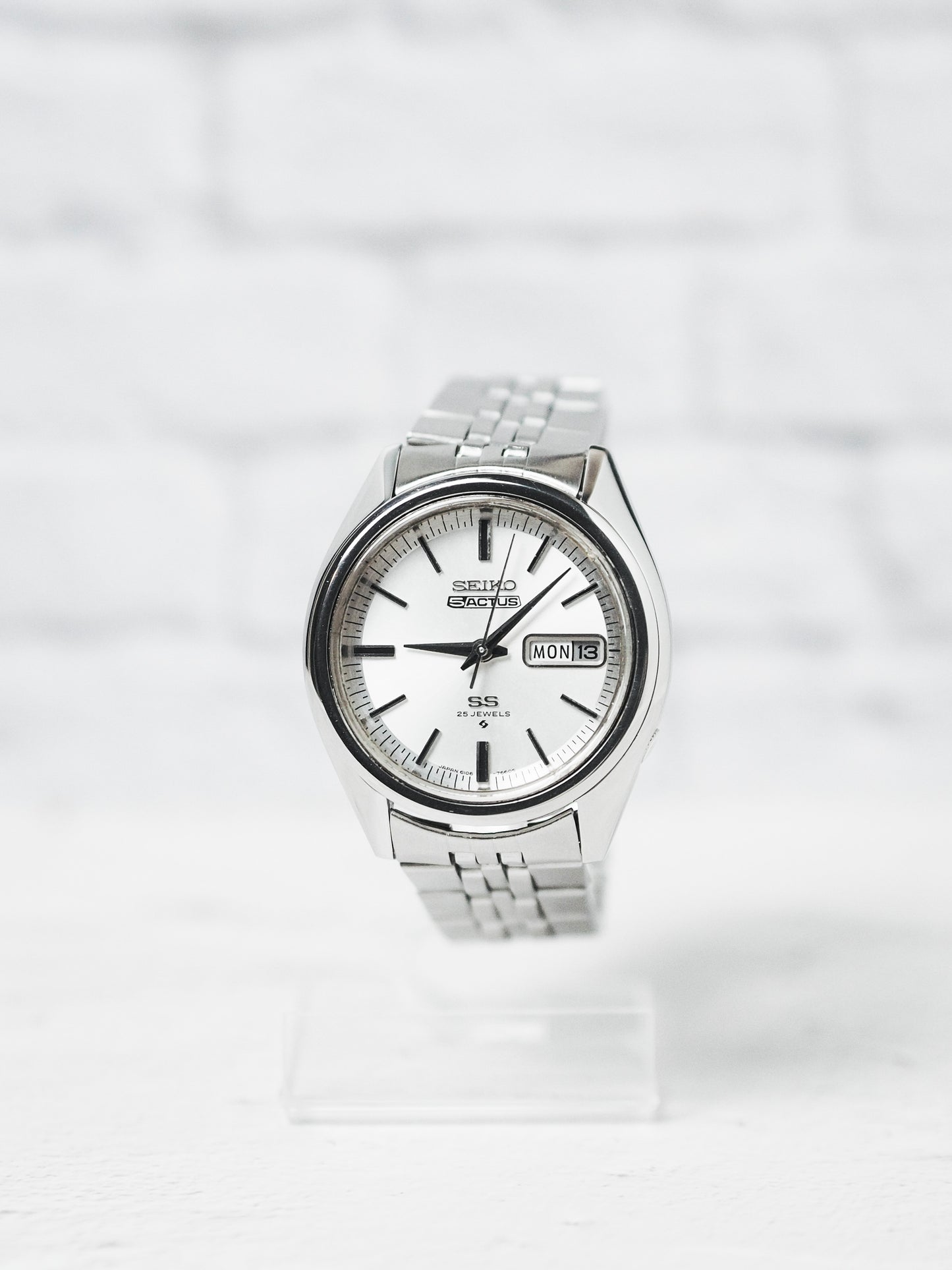 Seiko 5 Actus SS 6106-7510 JDM White Sunburst Dial