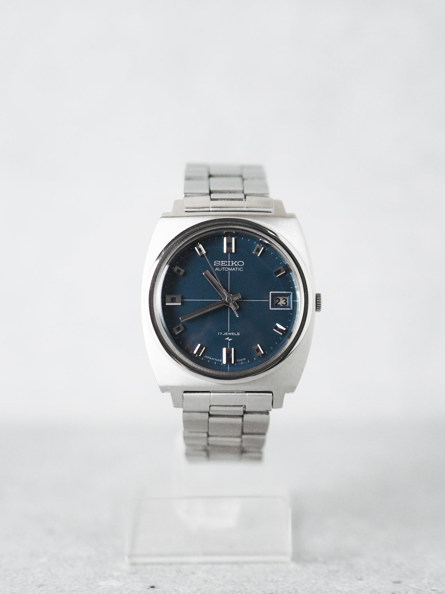 Seiko Automatic 7005-7001 Matte Blue Crosshair Dial