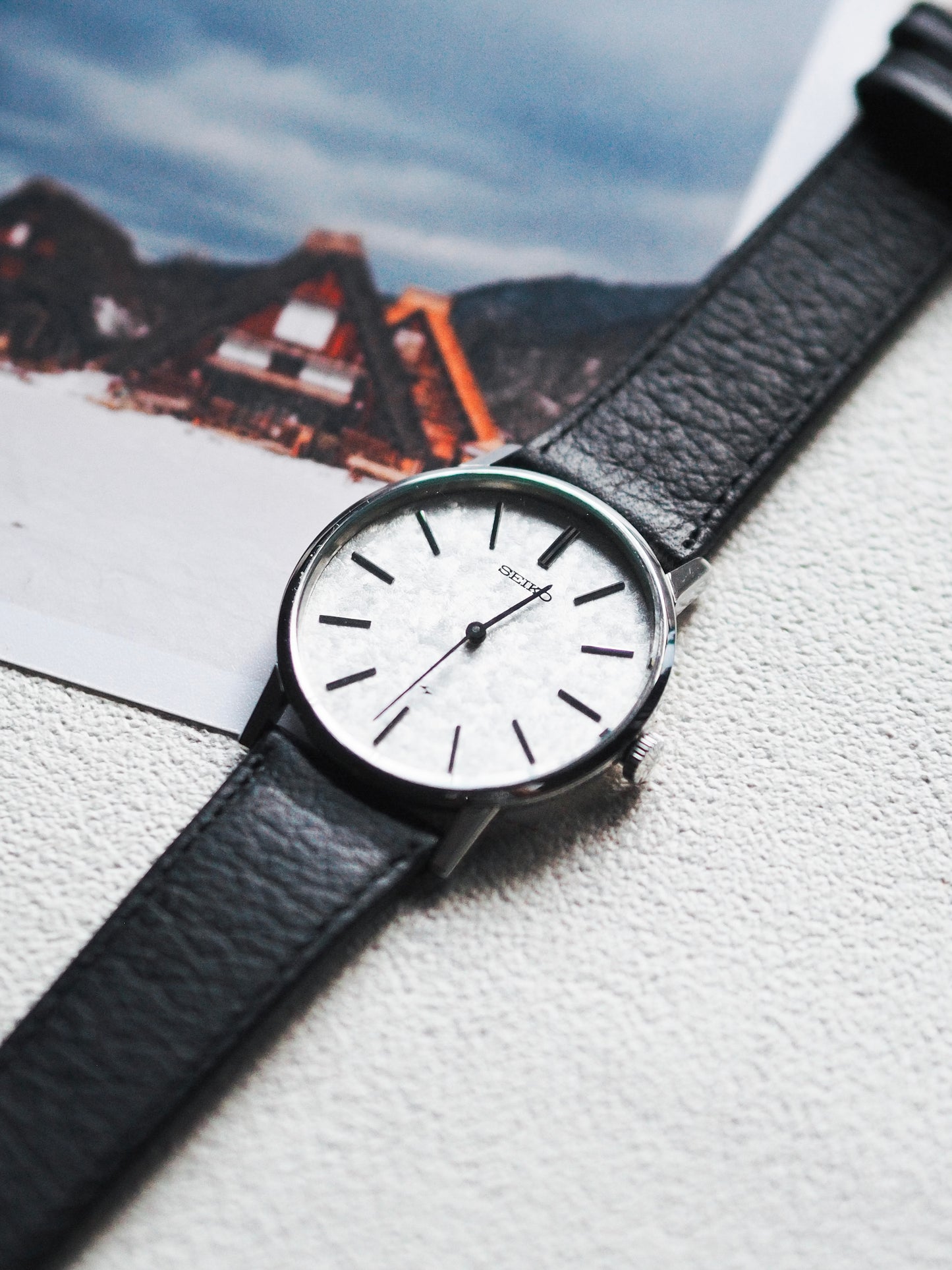 Seiko Chariot 2220-0430 Silver Snowflake Textured Dial