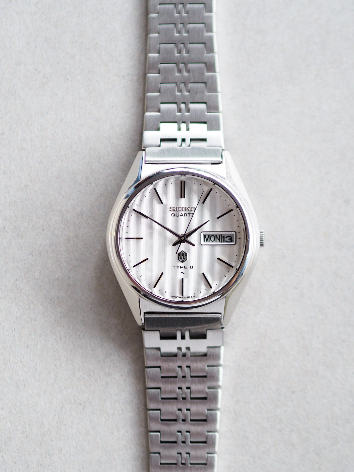 Seiko Quartz 4623-8020 Type II White Pinstripe Dial