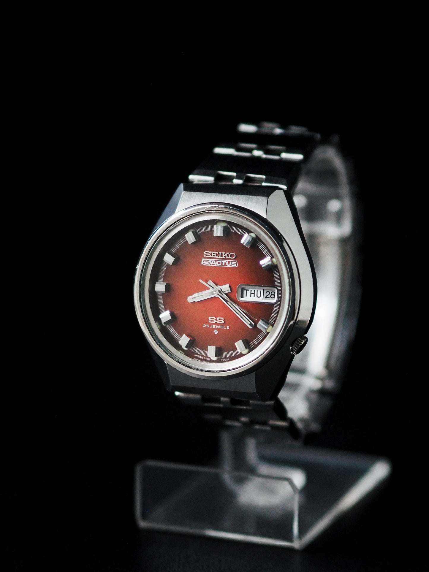 Seiko 5 Actus SS 6106-7690 JDM cadran rouge
