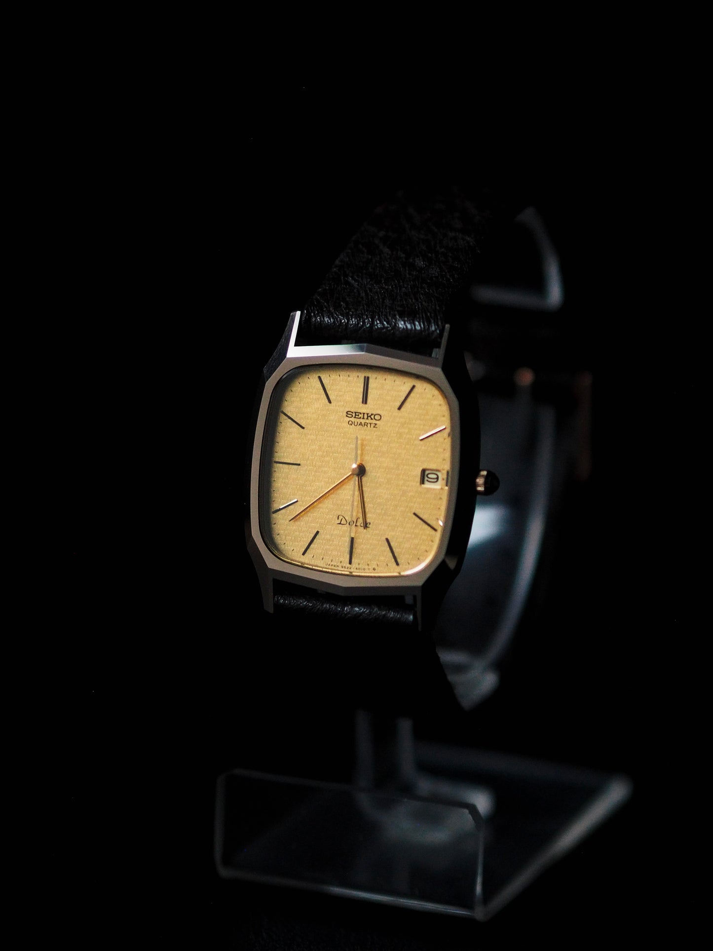 Seiko Dolce 9522-5011 Tank NSAG 金色瓷砖纹理表盘