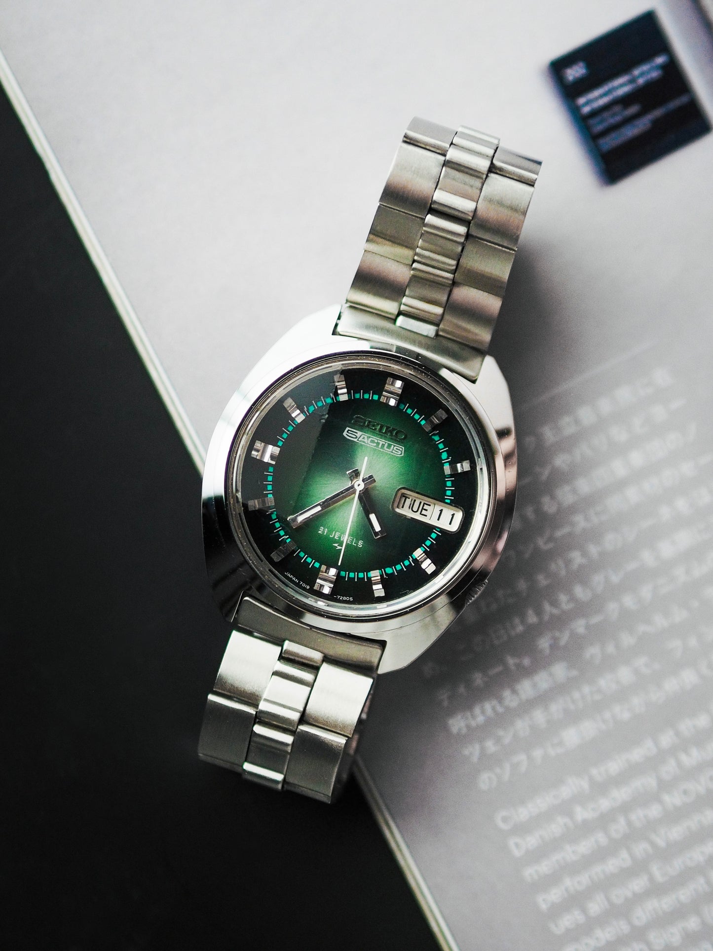 Seiko 5 Actus 7019-7210 JDM Faceted Crystal Green Sunburst Dial