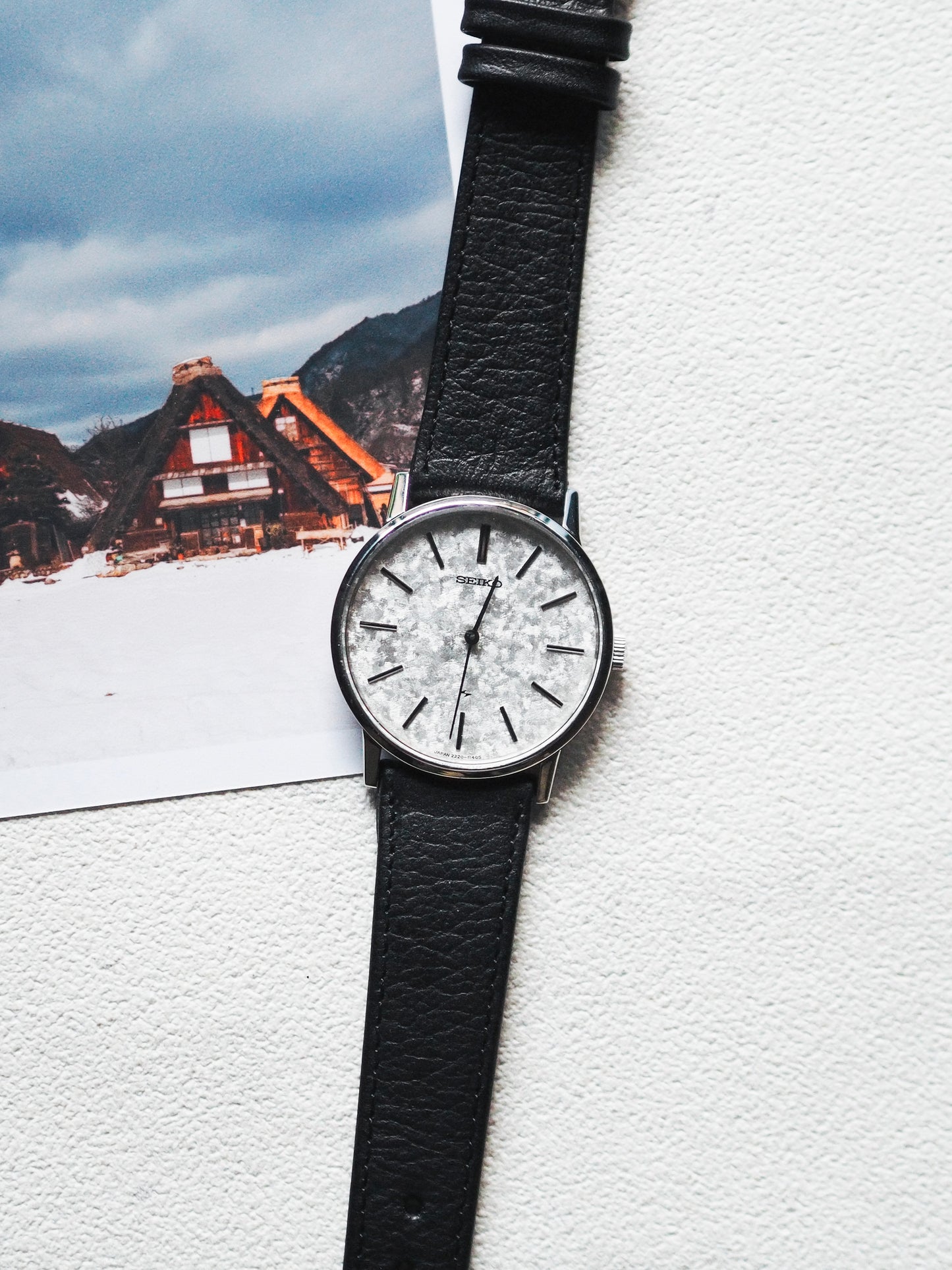 Seiko Chariot 2220-0430 Silver Snowflake Textured Dial