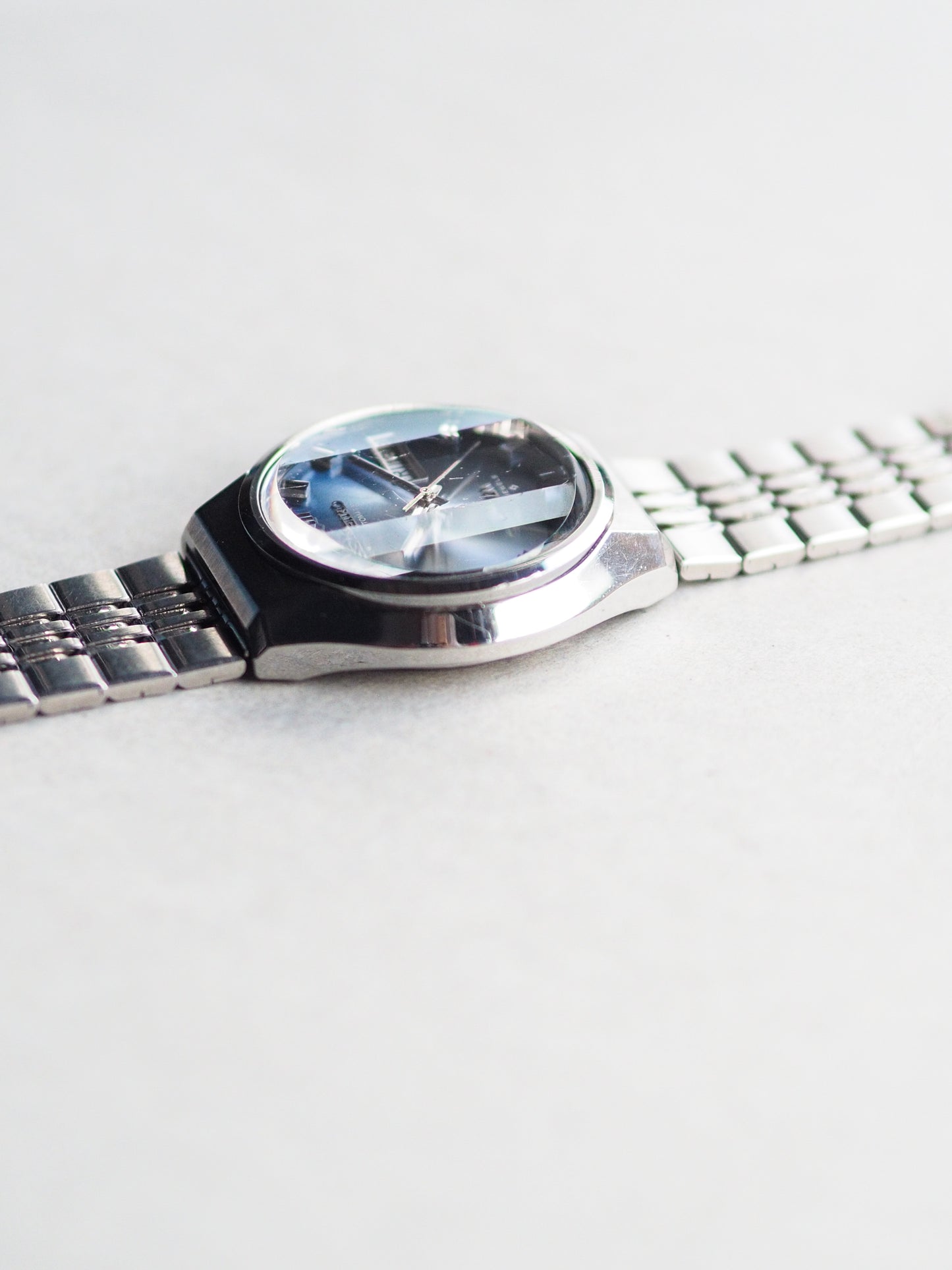 Seiko LM 5606-8061 Lord Matic Faceted Crystal Blue Radial Sunburst Dial