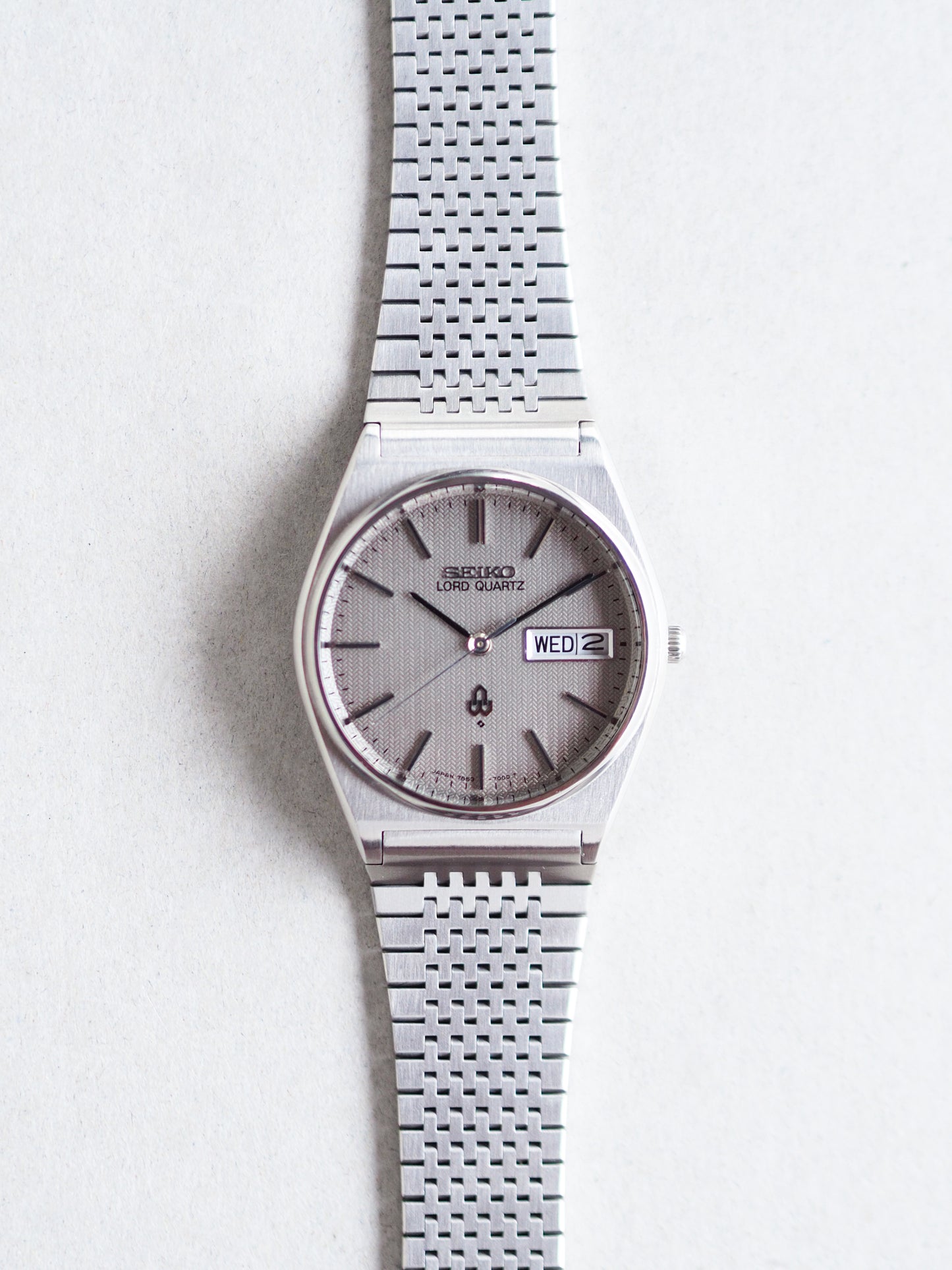 Seiko Lord Quartz 7853-7000 Silver Pinstripe Dial