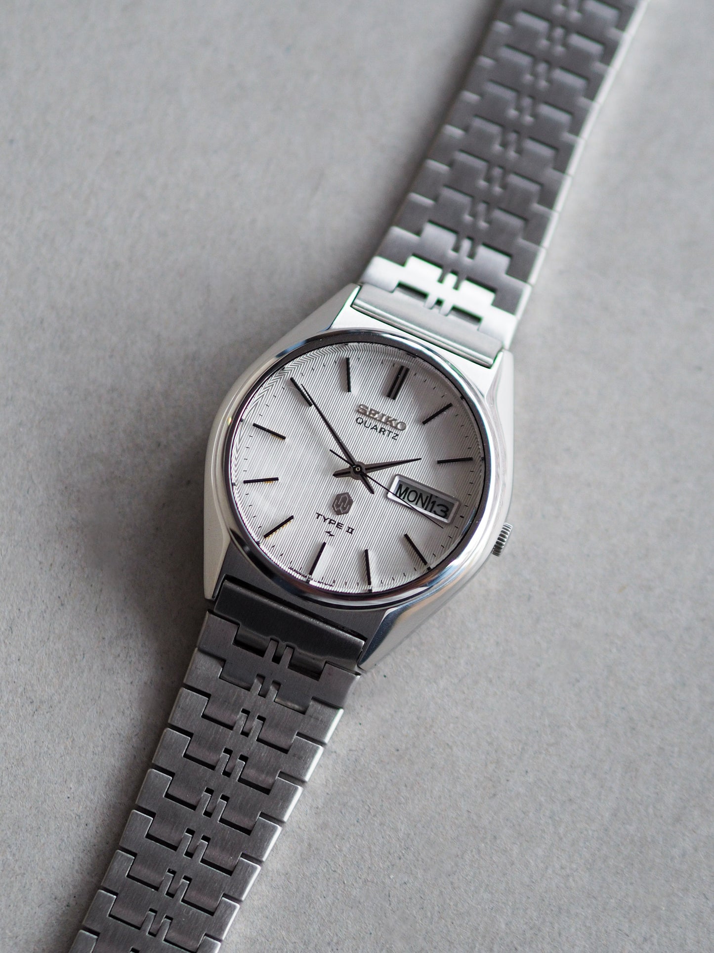 Seiko Quartz 4623-8020 Type II White Pinstripe Dial