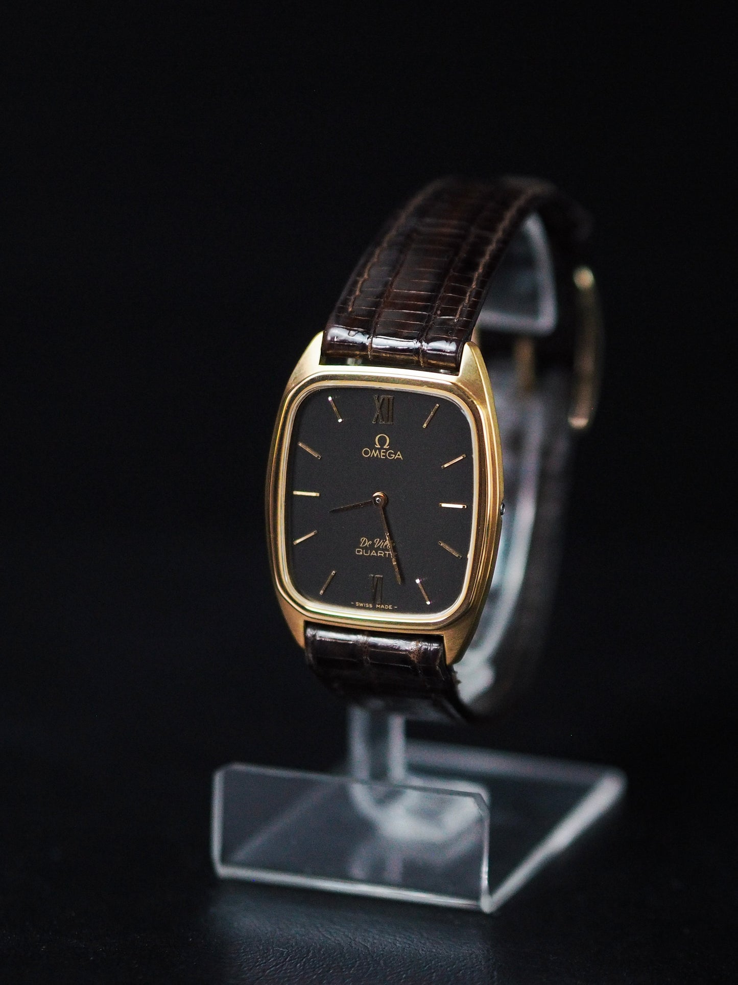 Omega De Ville Quartz 1365 Tank GP Cadran gris foncé