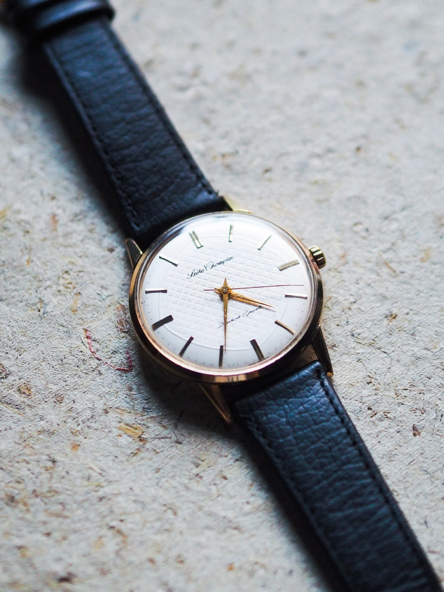 Seiko Champion 15025DE Cadran à motif blanc