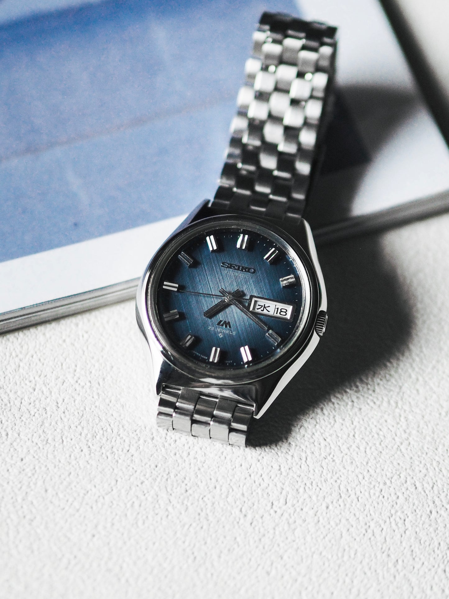 Seiko LM 5606-7260 Lord Matic Blue Radiant Linen Dial