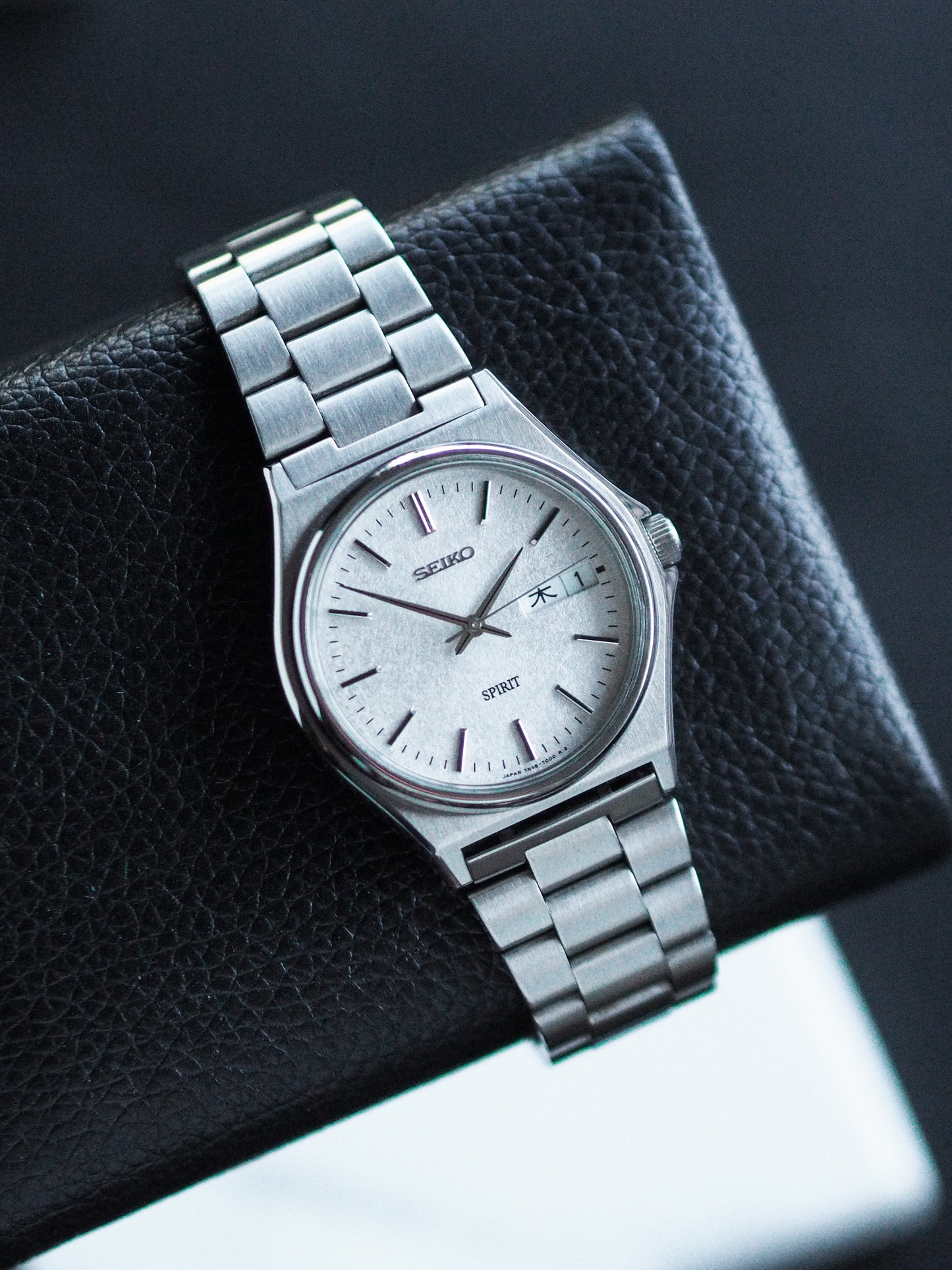 Seiko Spirit 7N48-7000 Quartz White Textured Dial