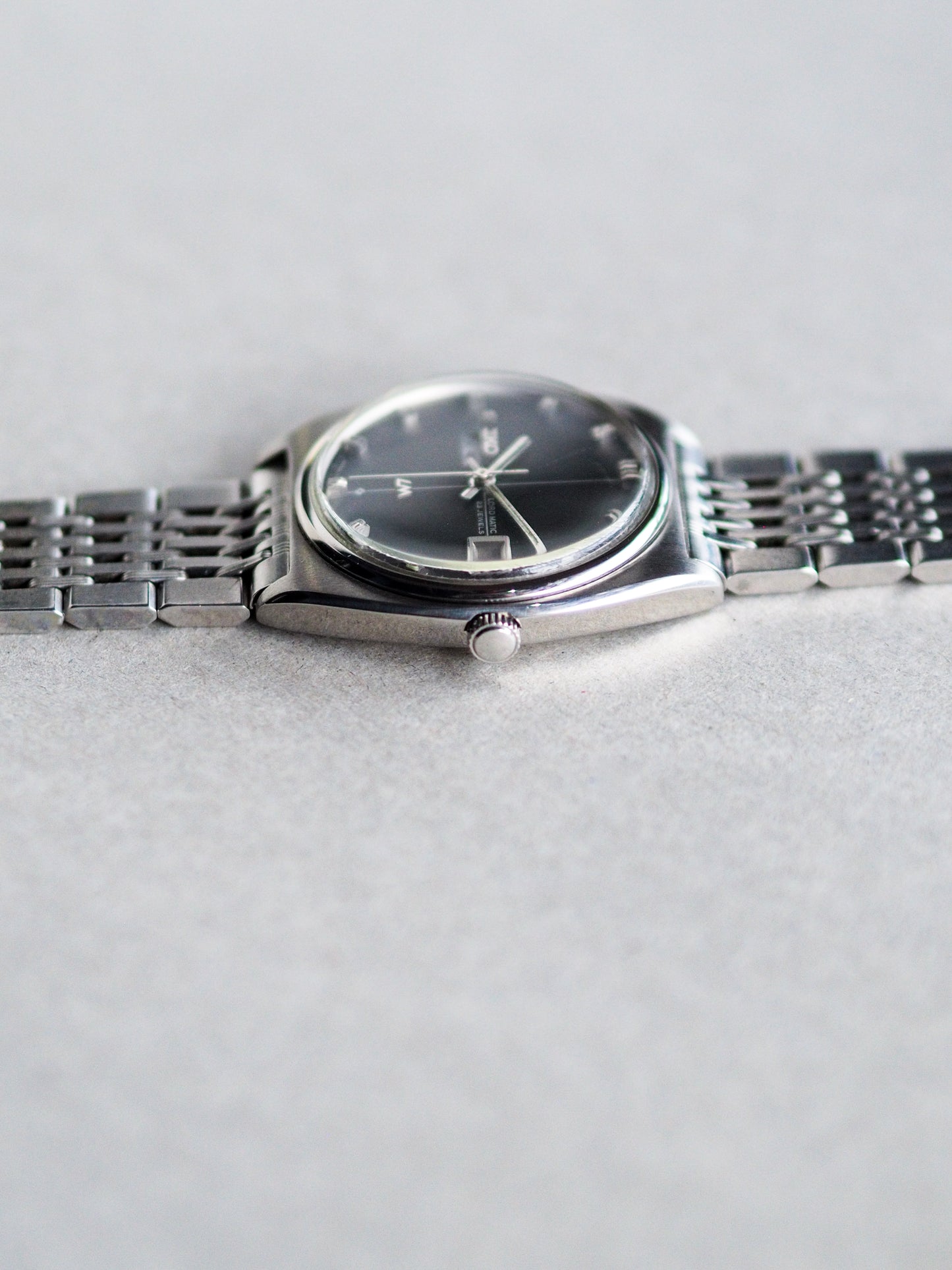 Seiko LM 5606-7050 Lord Matic Gray Crosshair Sunburst Dial