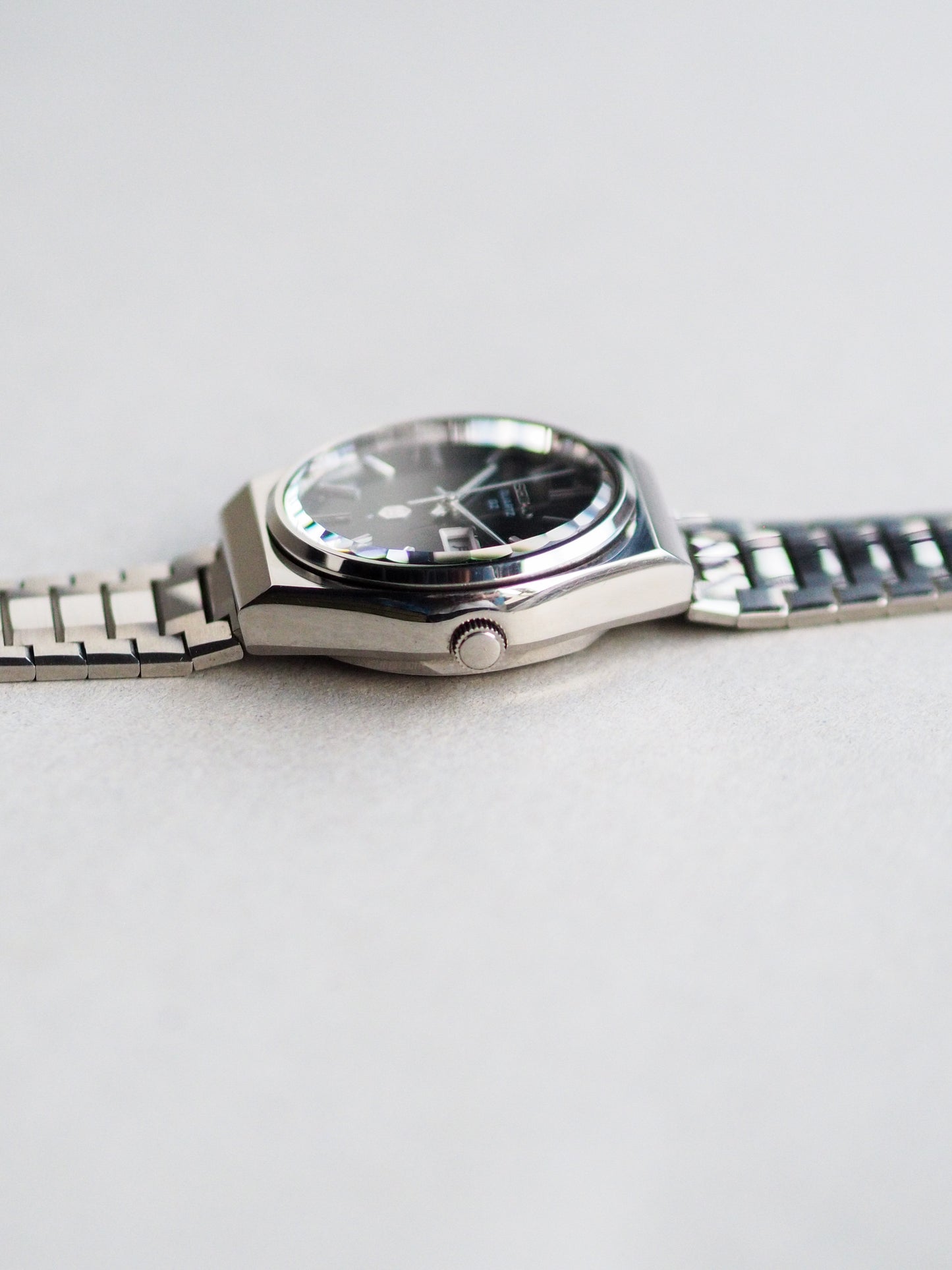 Seiko QZ 0923-8040 Quartz Green Moss Linen Dial