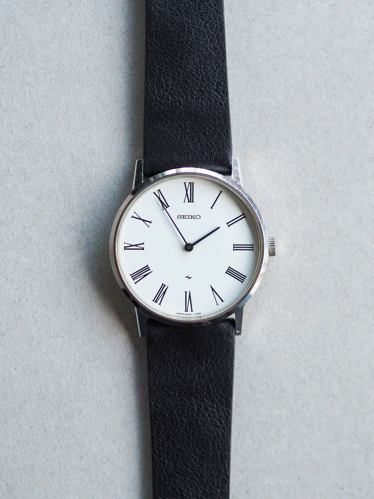 Seiko Chariot 2220-0430 Enamel White Roman Dial