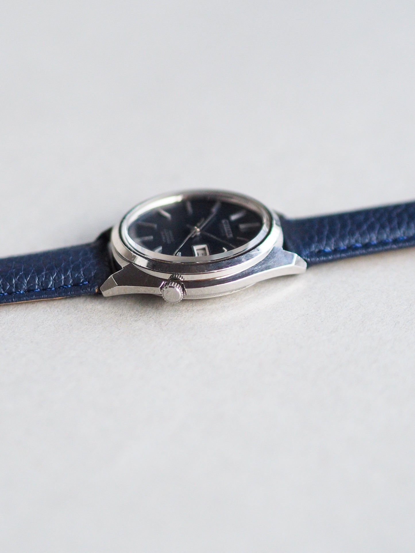 Citizen Leopard 4-770382 Y Hi-Beat 28800 Dark Blue Textured Sunburst Dial