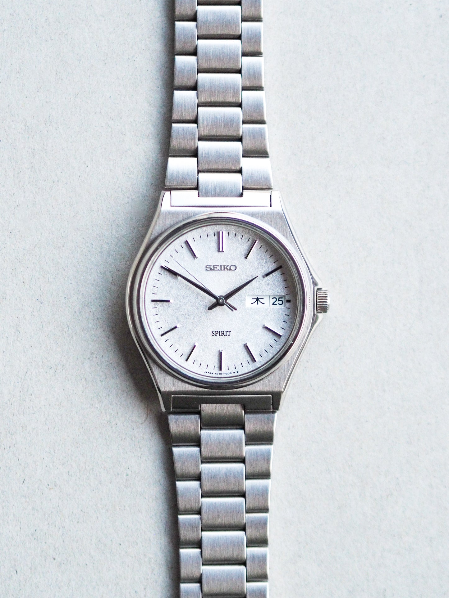 Seiko Spirit 7N48-7000 Quartz White Textured Dial