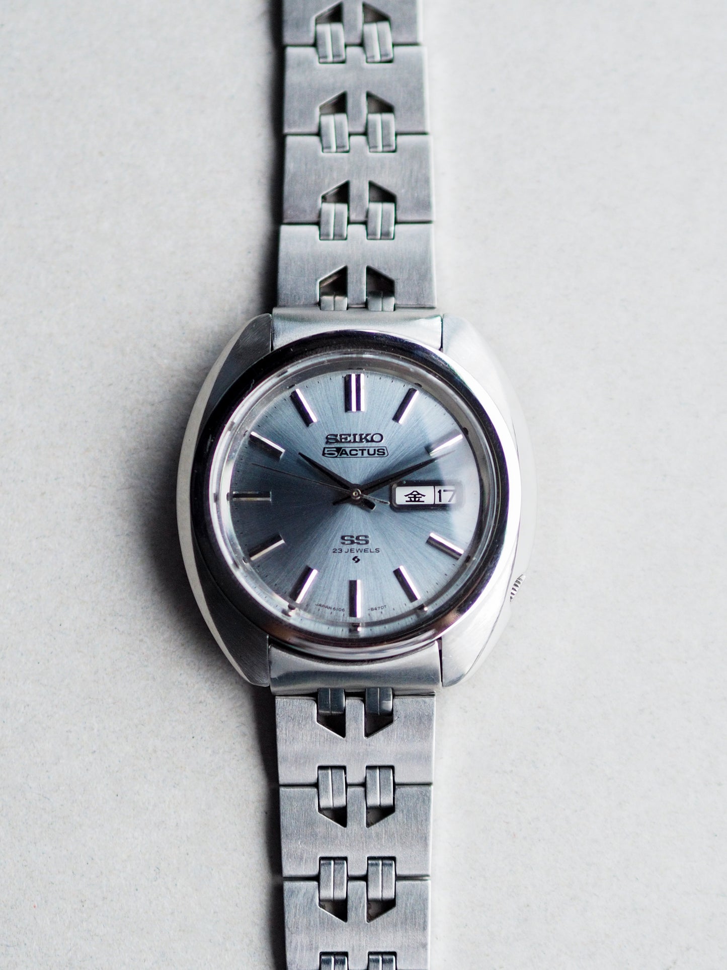 Seiko 5 Actus SS 6106-8440 Icy Blue Sunburst Dial