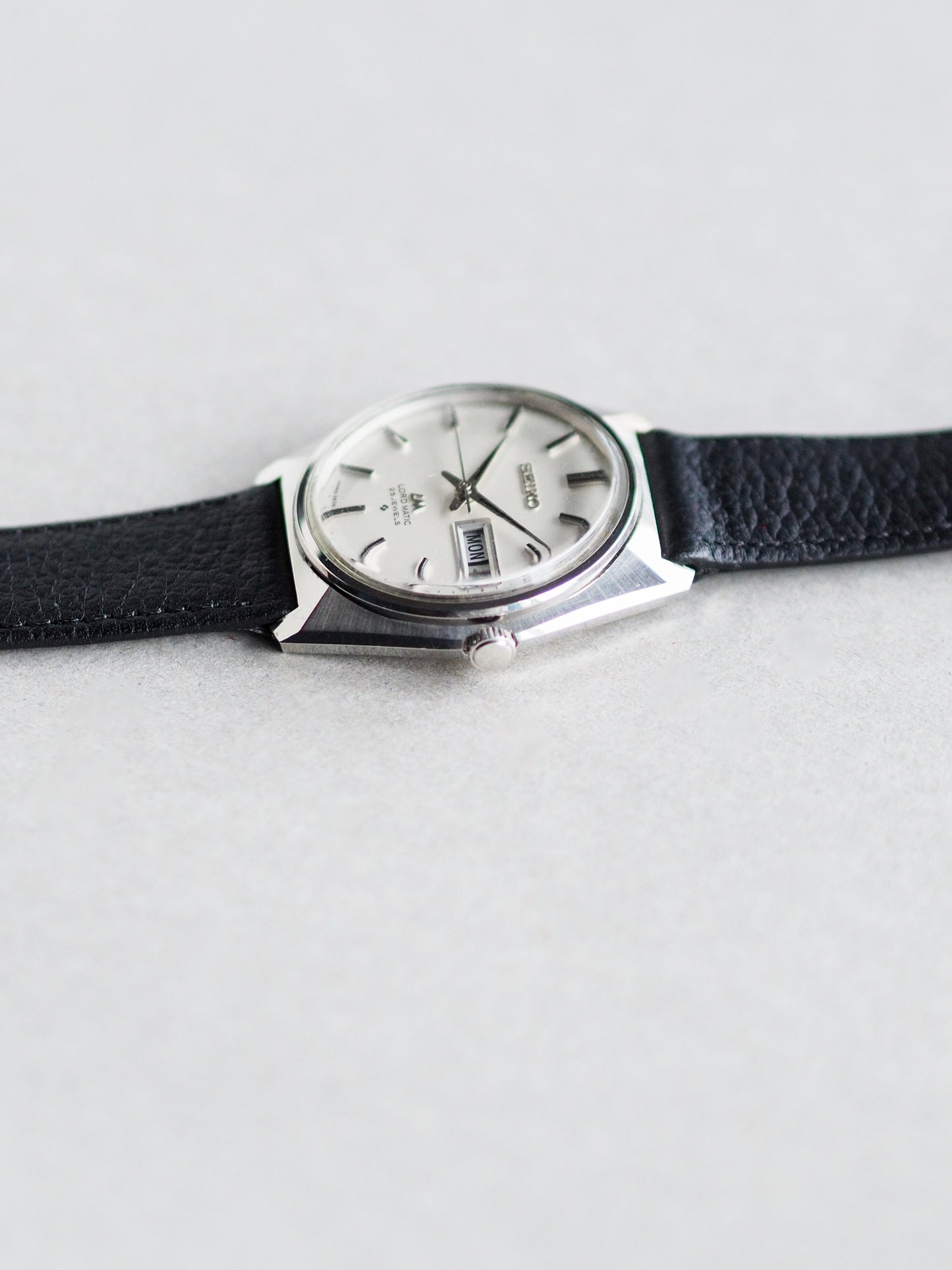 Seiko LM 5606-7000 Lord Matic Silver Sunburst Dial