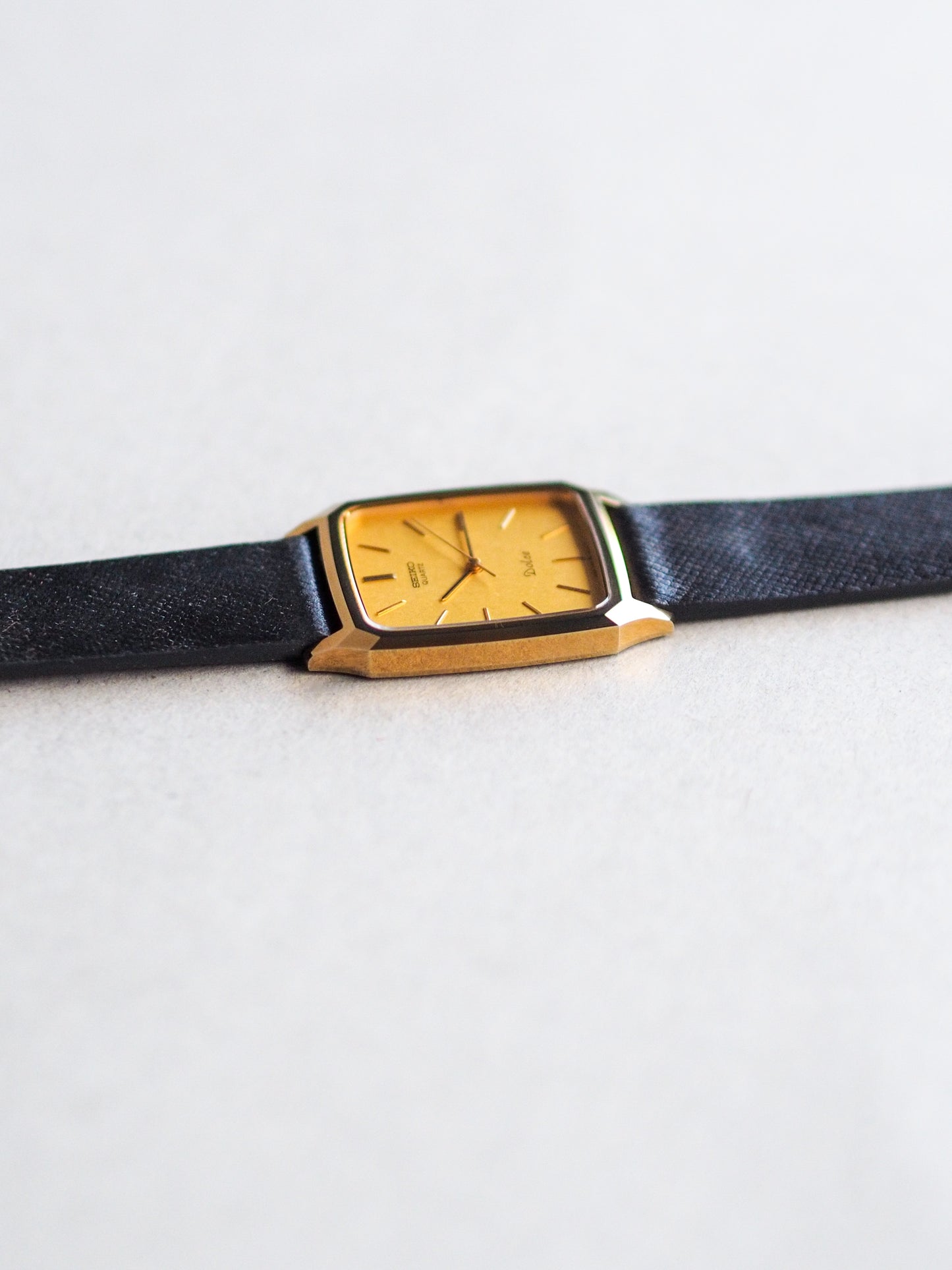 Seiko Dolce 7731-5040 Tank NSCG Gold Textured Dial