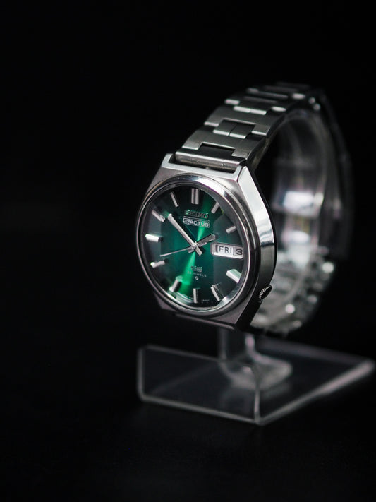 Seiko 5 Actus SS 6106-8690 JDM Rare Faceted Crystal Emerald Green Sunburst Dial