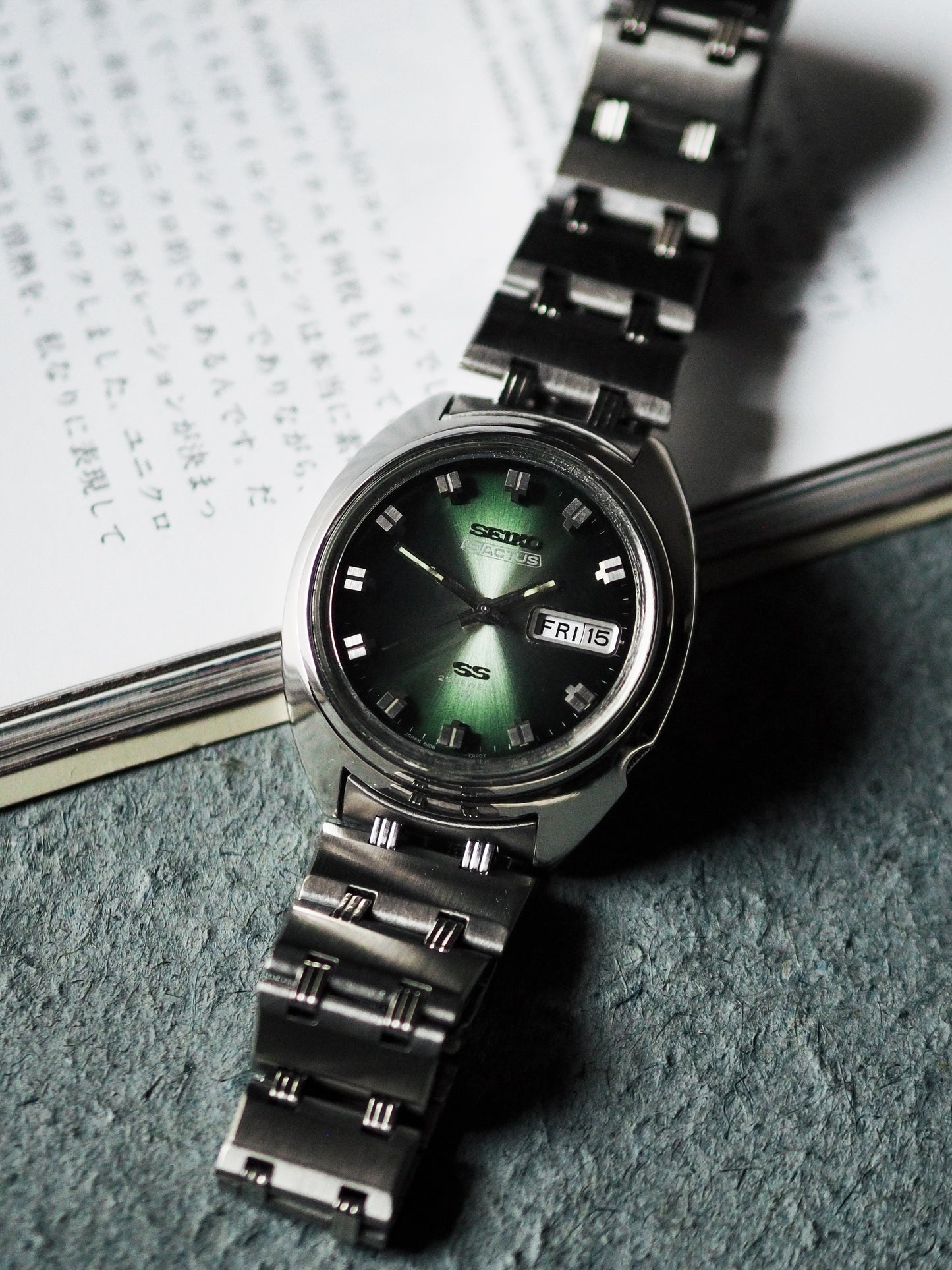 Seiko 5 Actus SS 6106-7600 JDM Cadran vert Sunburst