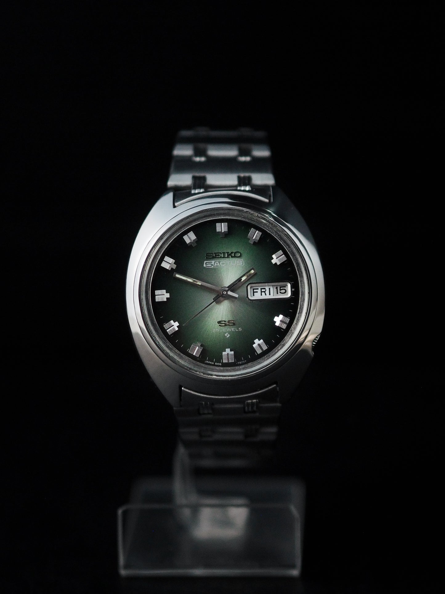 Seiko 5 Actus SS 6106-7600 JDM Cadran vert Sunburst