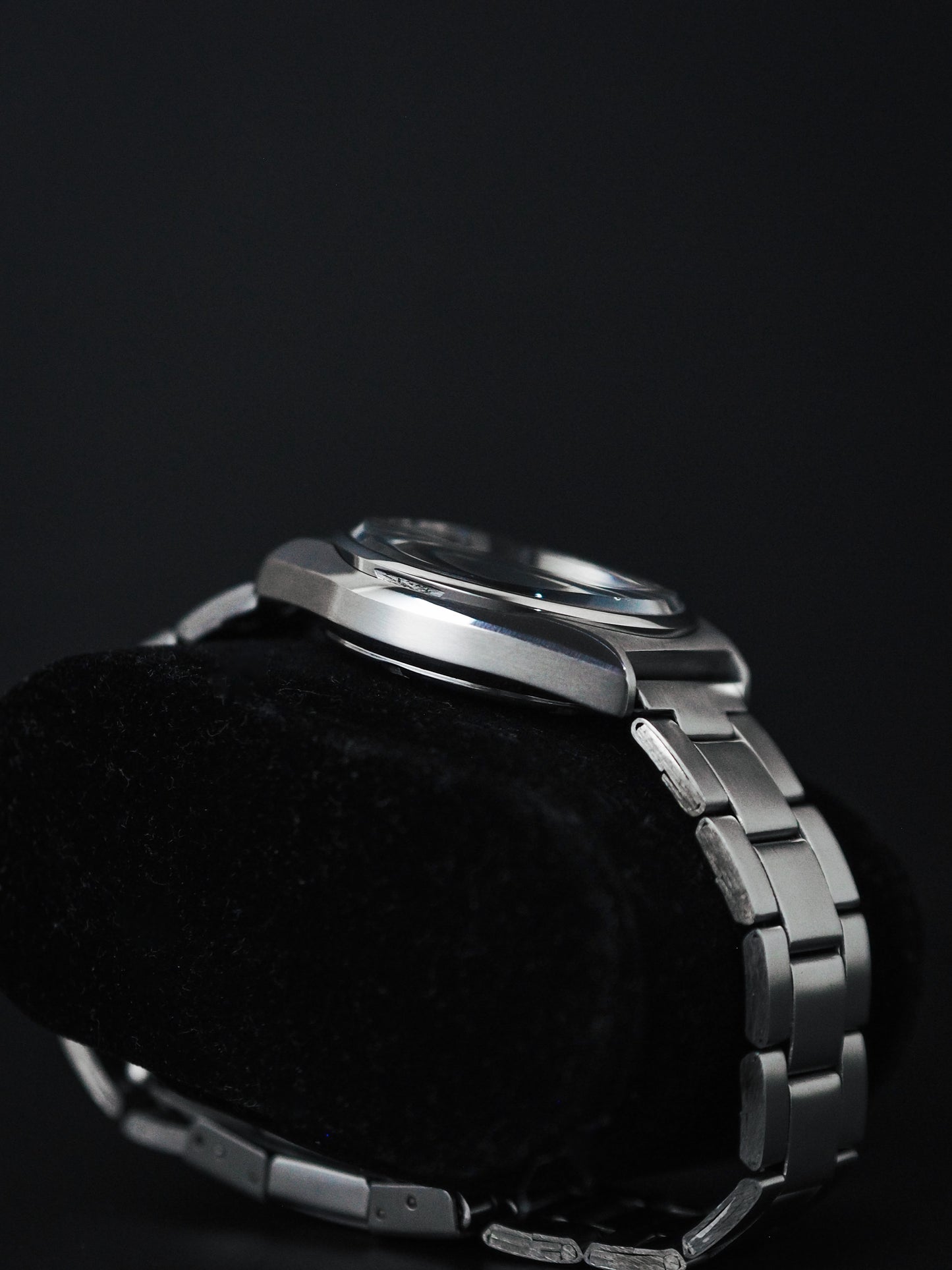 Seiko Actus SS 6306-8030 Blue Shuriken Wave Textured Dial