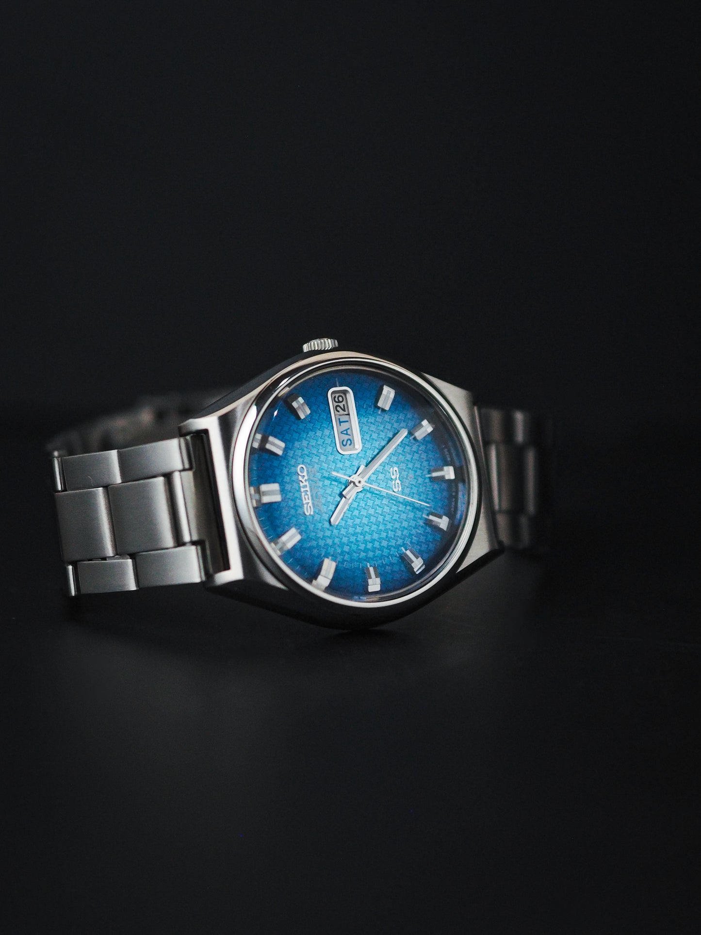 Seiko Actus SS 6306-8030 Blue Shuriken Wave Textured Dial