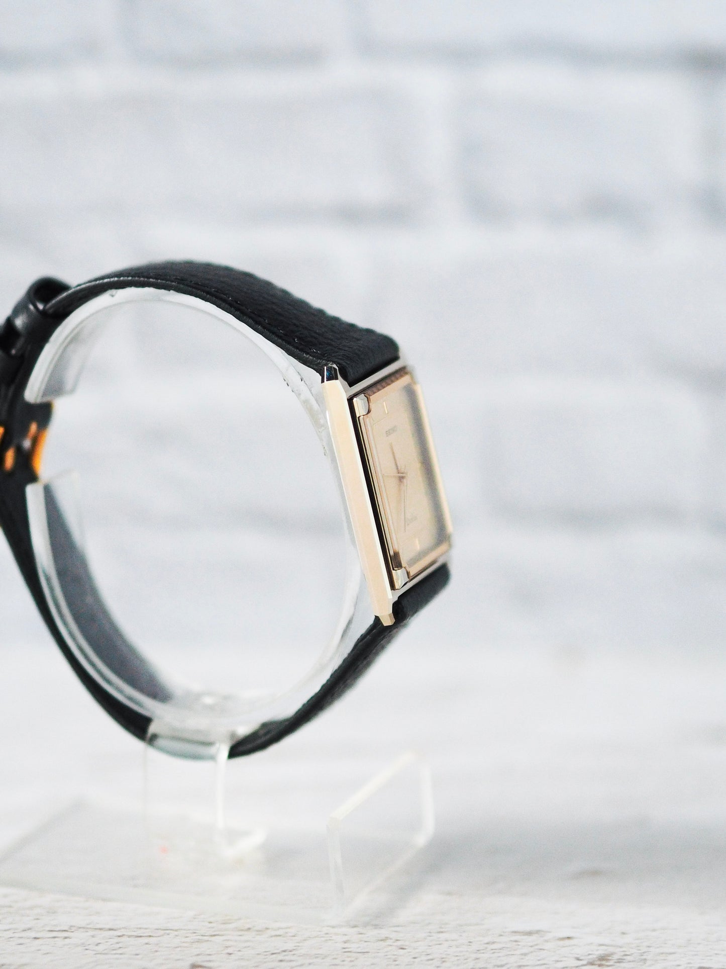 Seiko Dolce 7321-5990 Tank Tungsten Carbide Gold Dial