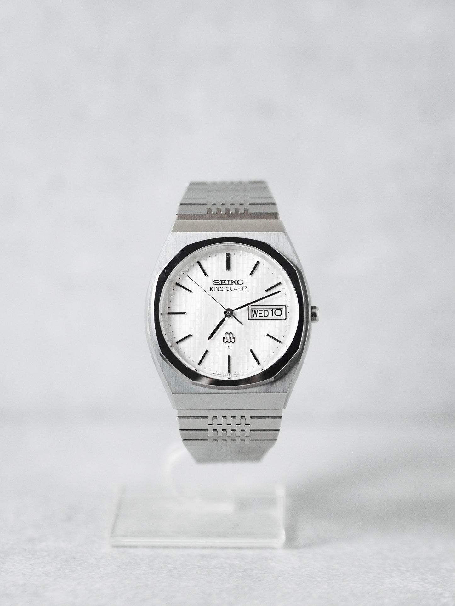 Seiko King Quartz Twin Quartz 9923-7010 White Bamboo Textured Dial