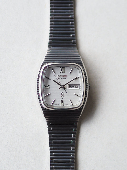 Seiko Quartz 0843-5050 Tank White Pinstripe Dial